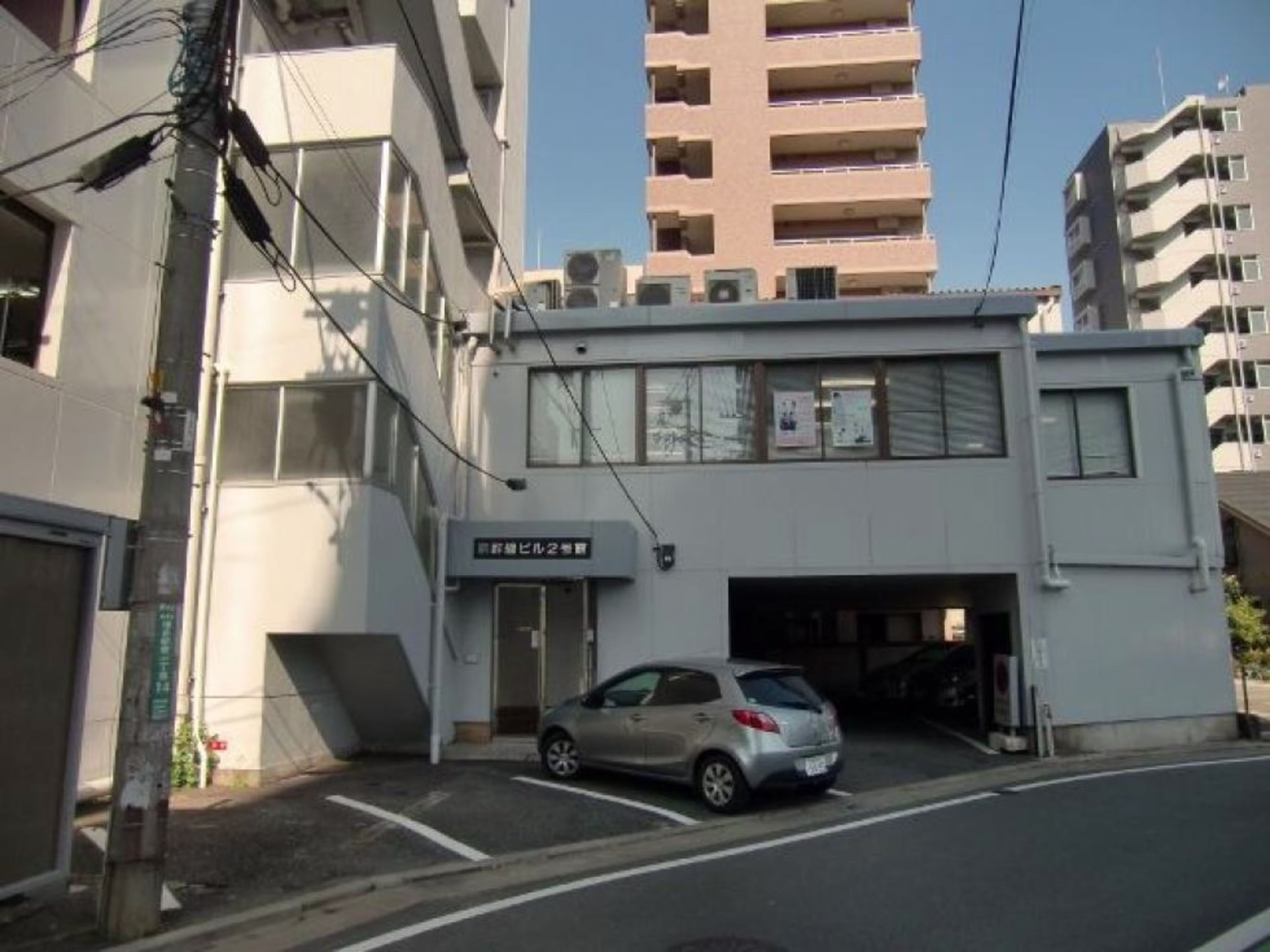 博多駅東1-14-25