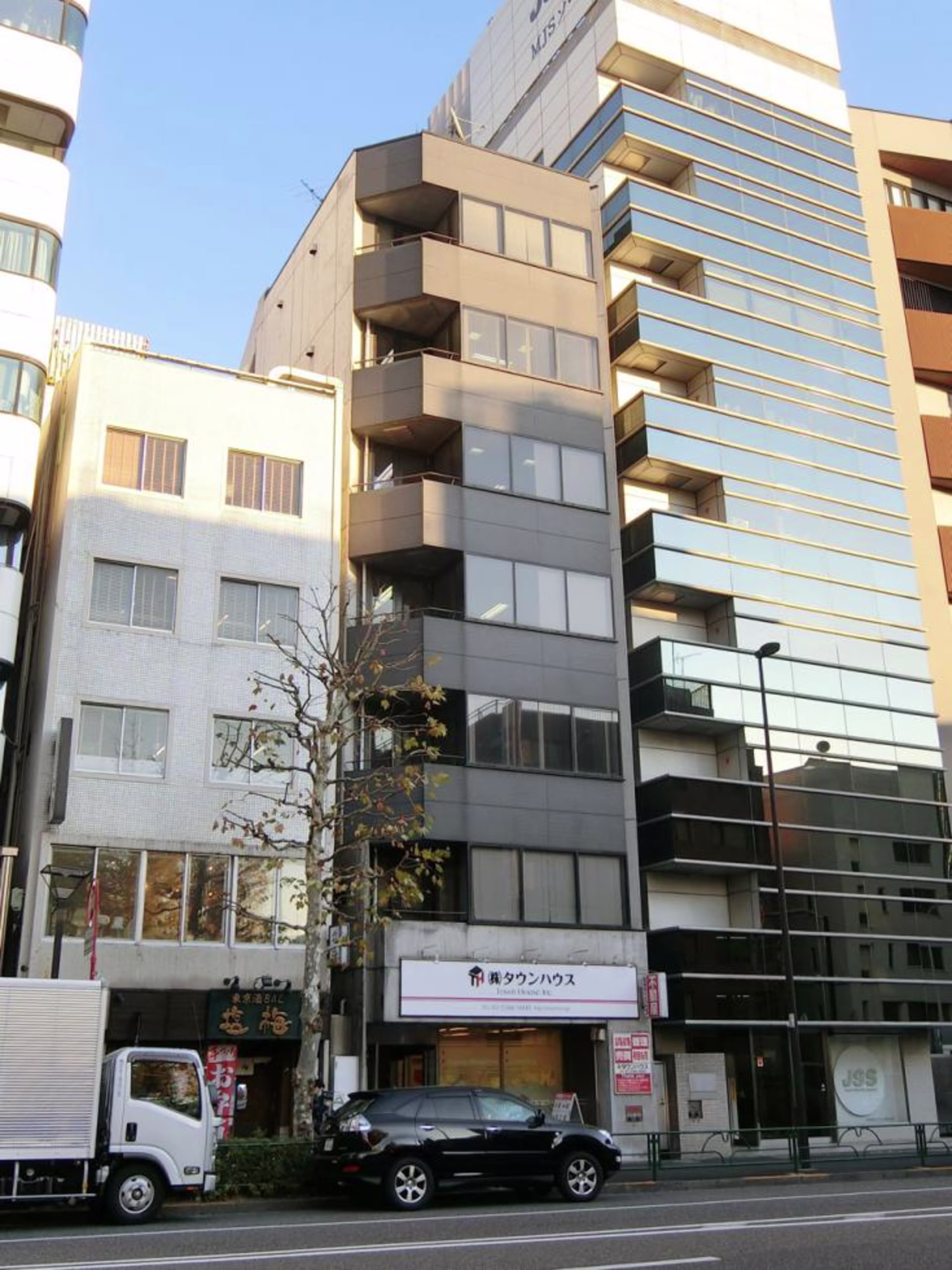 左門町6-17