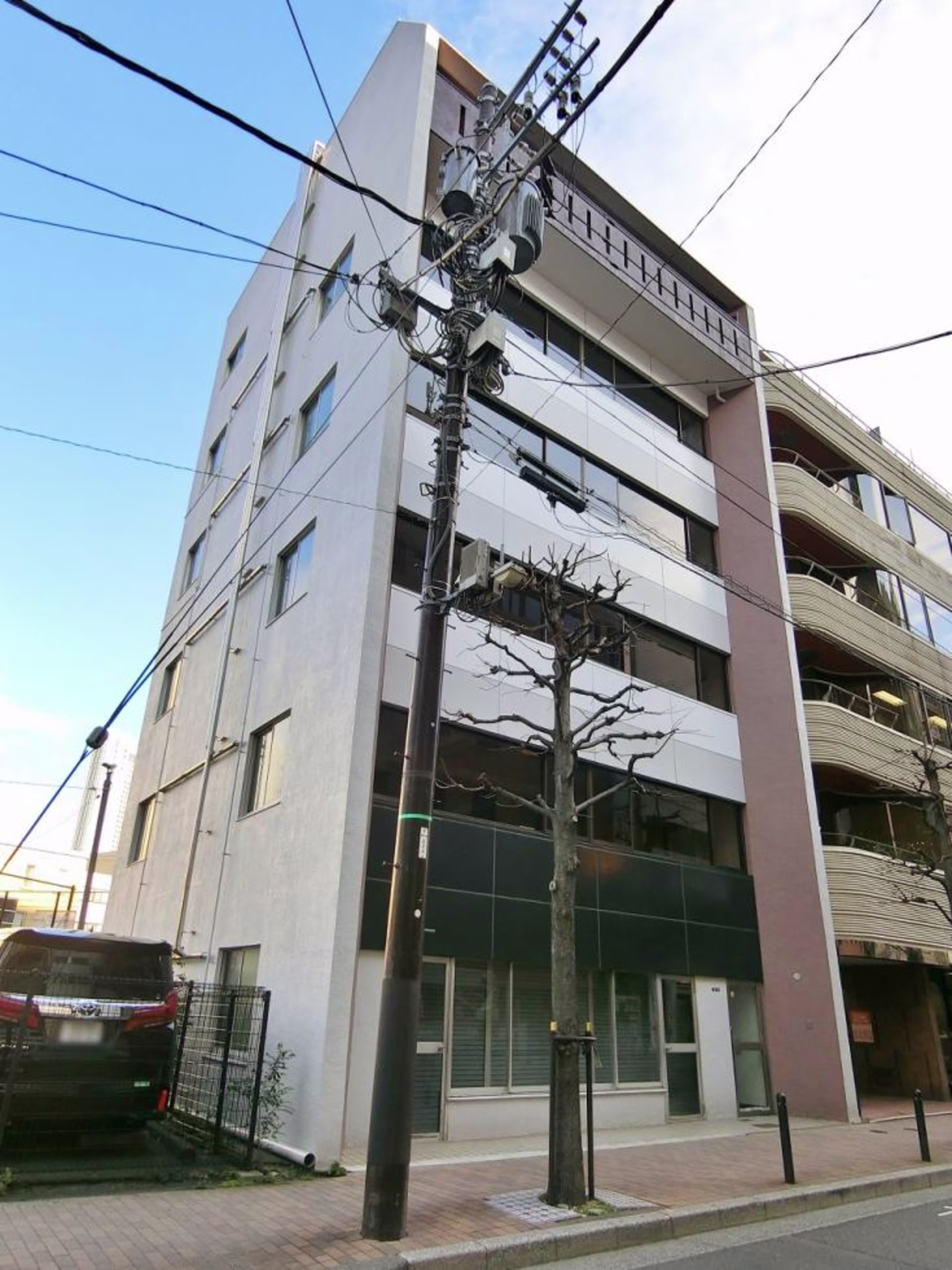 飯田橋3-9-8