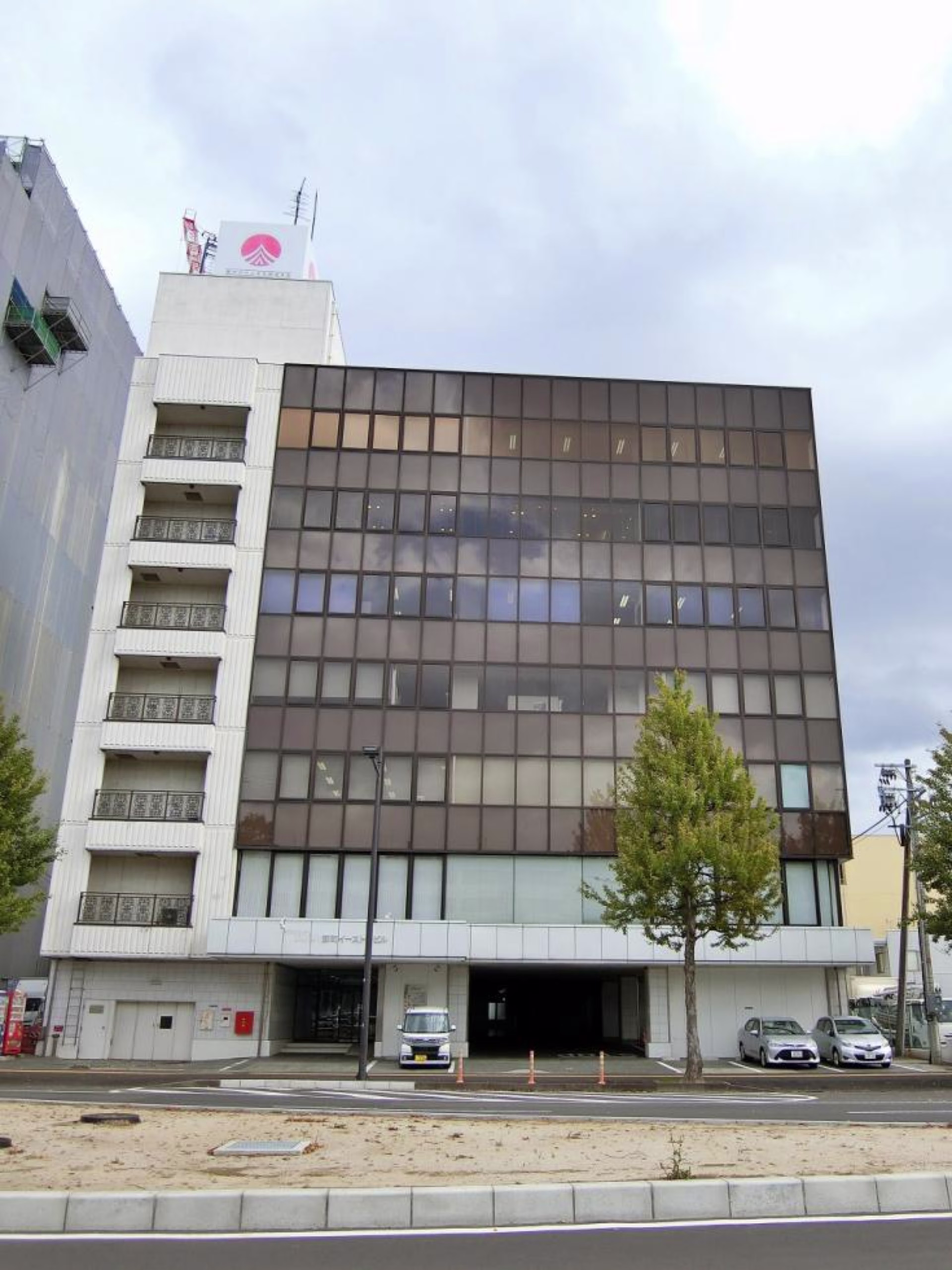 卸町2-1-4