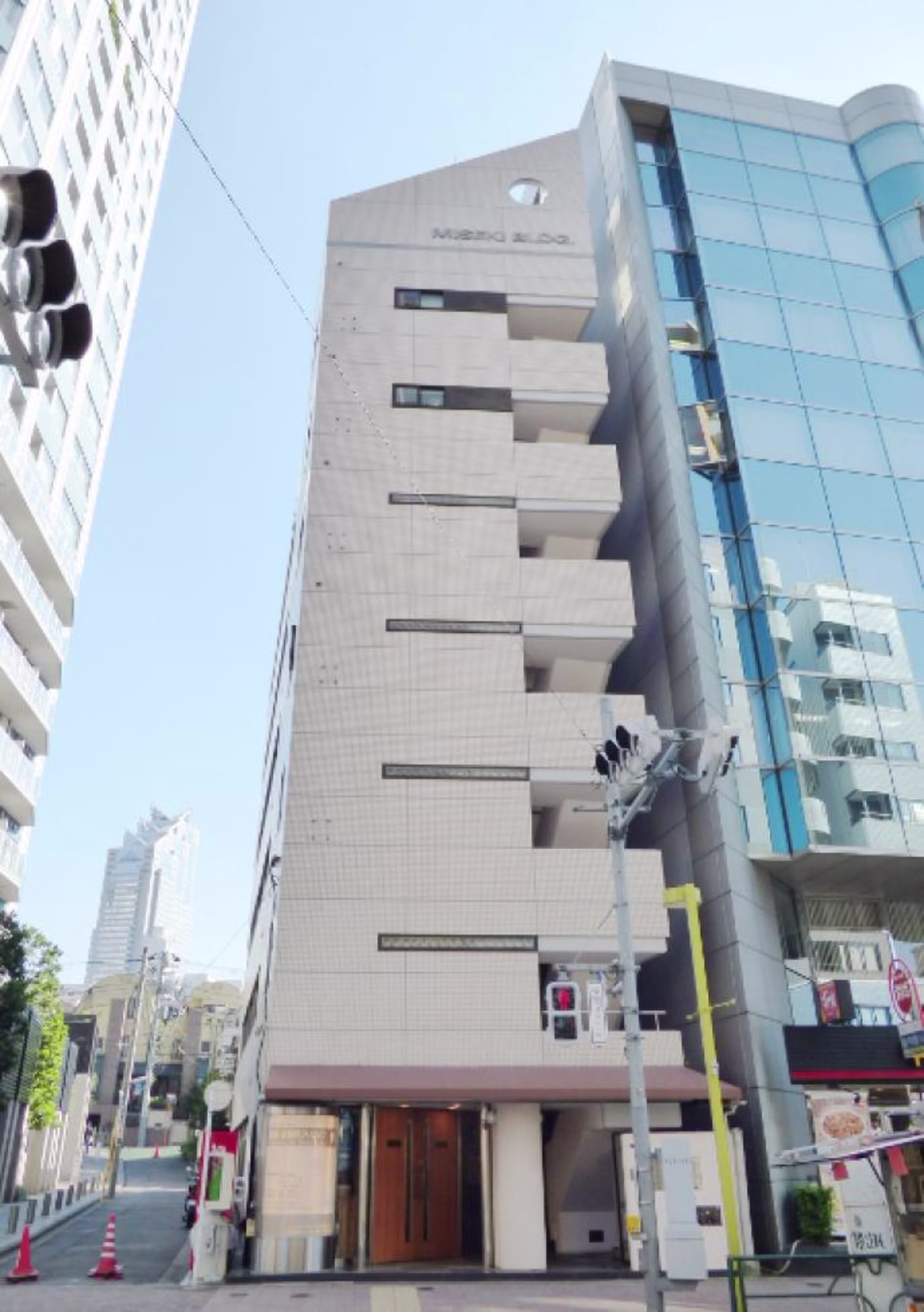 西新宿4-3-13