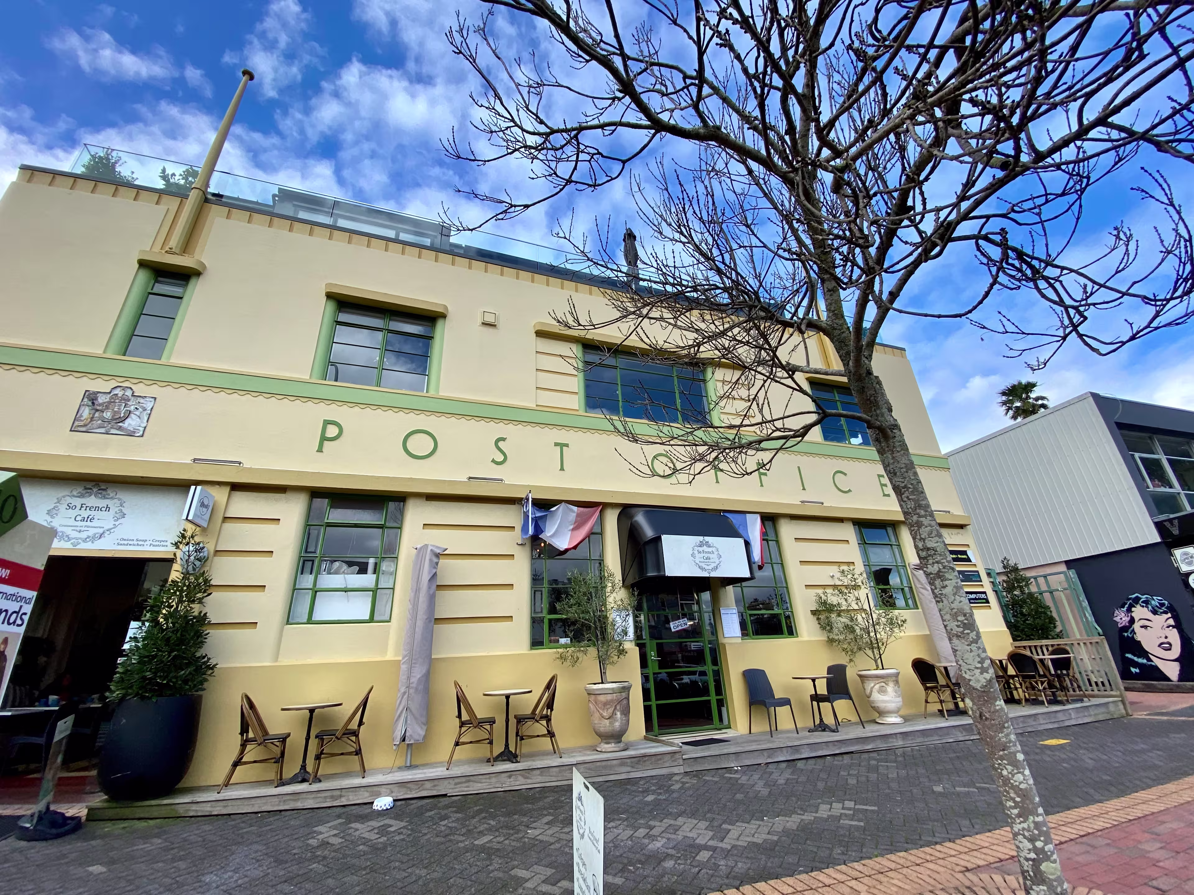 10 Victoria Road