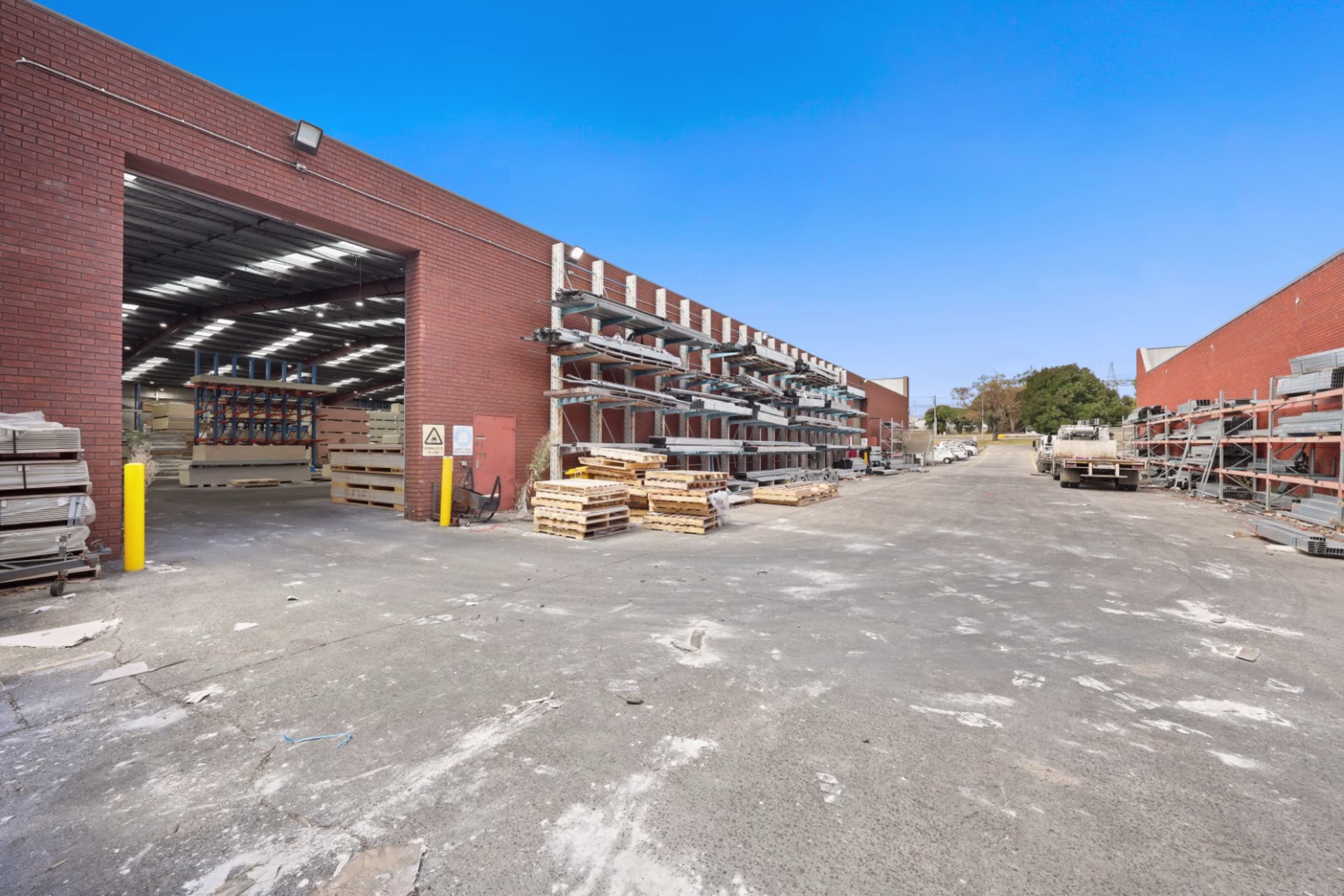 891 Wellington Road