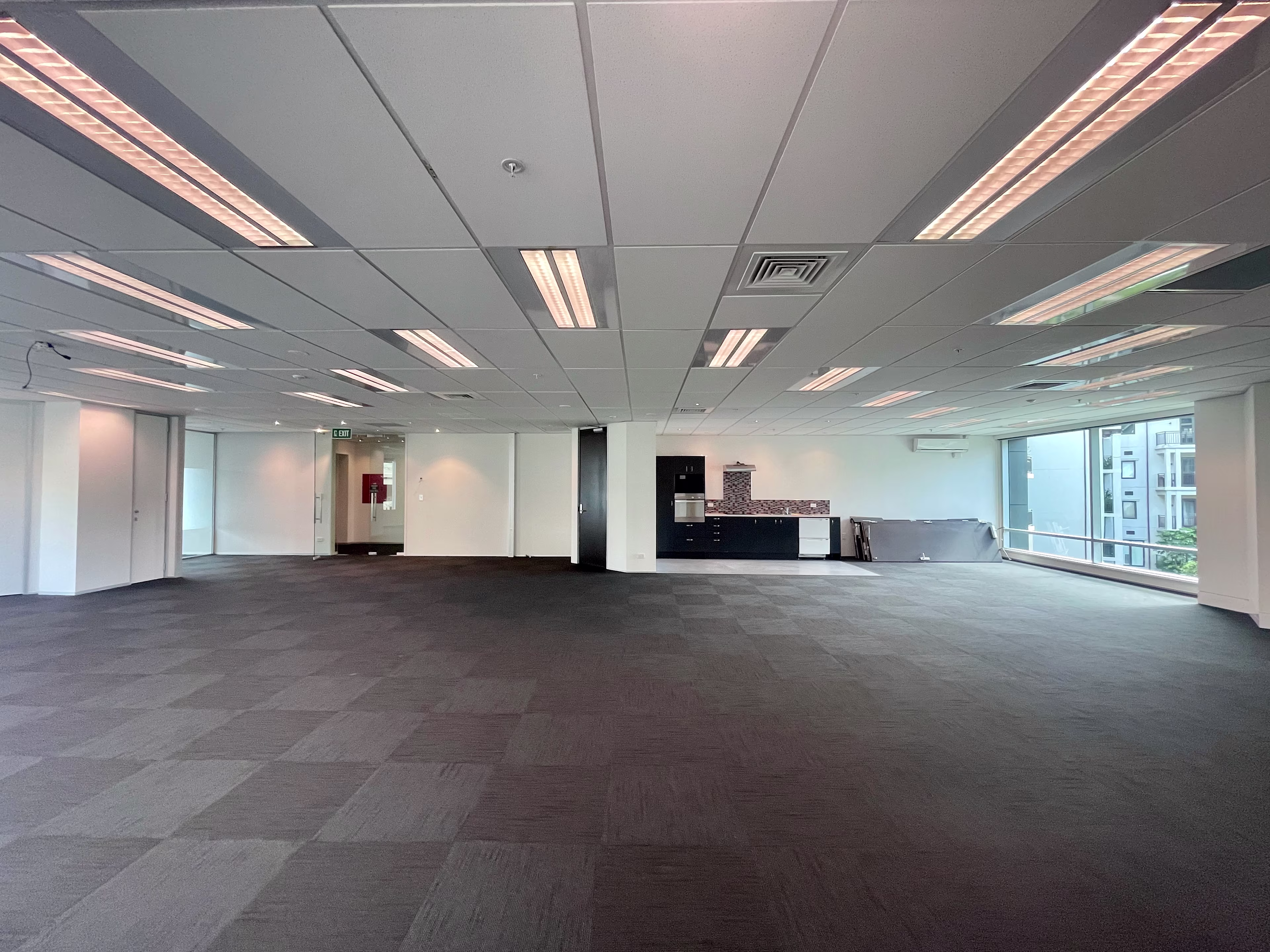 136 Customs Street W