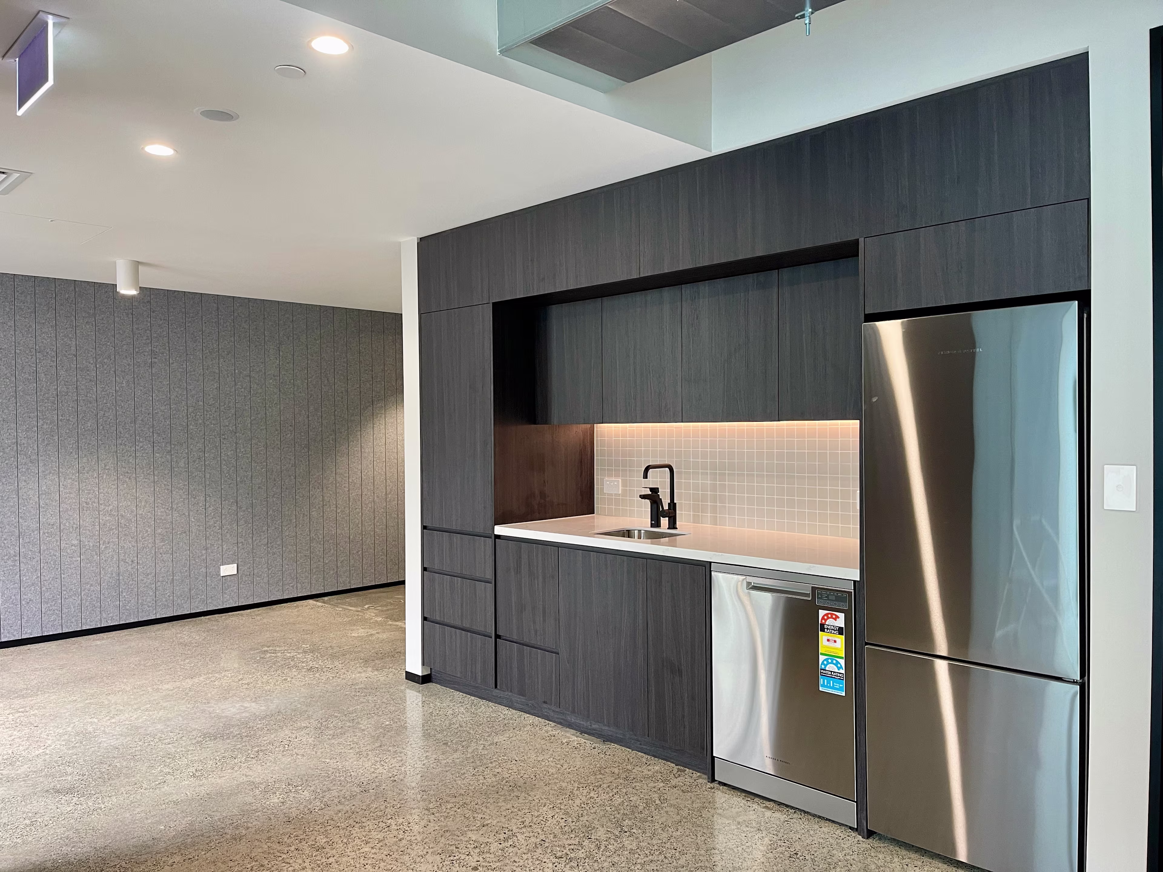 10 - 12 Commerce Street