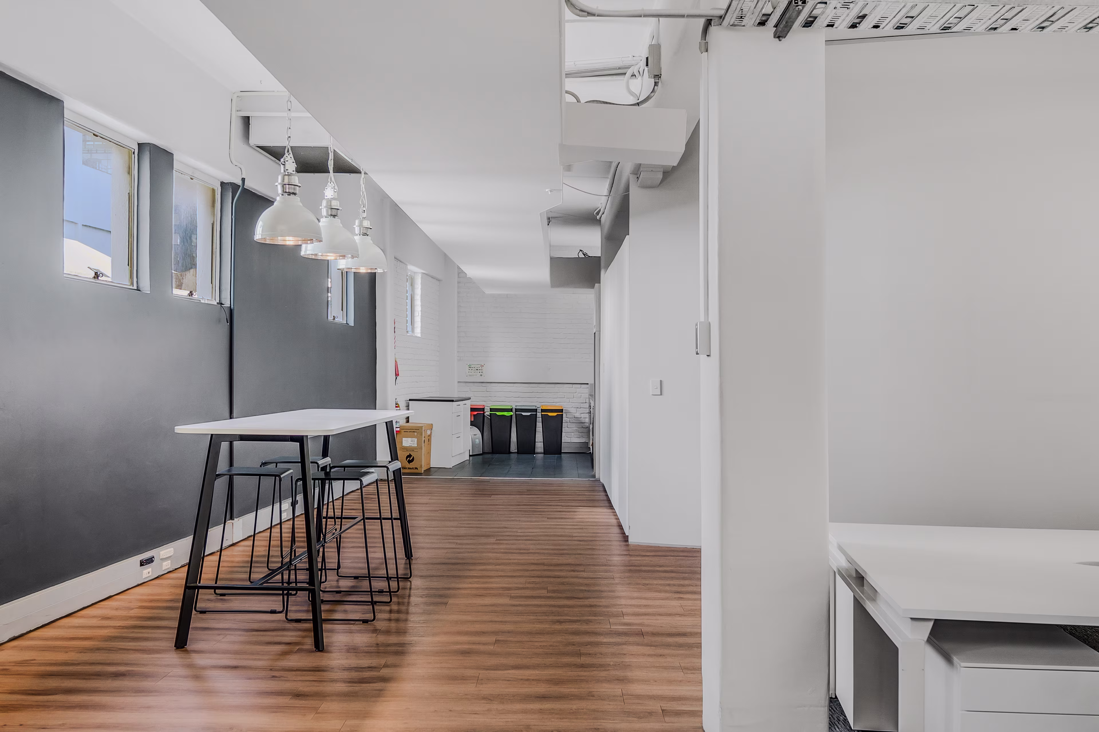 17 - 21 Customs Street E