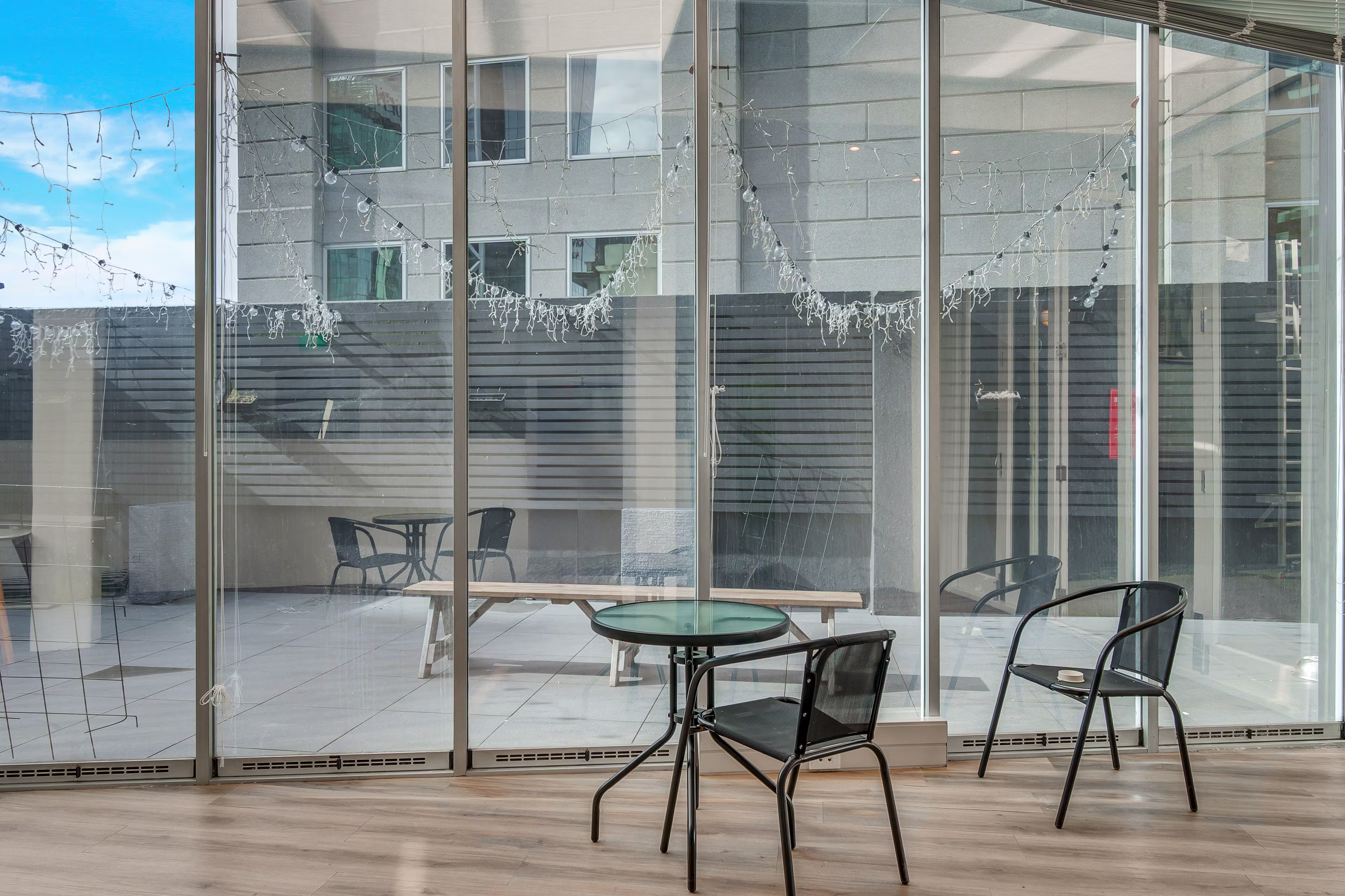 17 - 21 Customs Street E