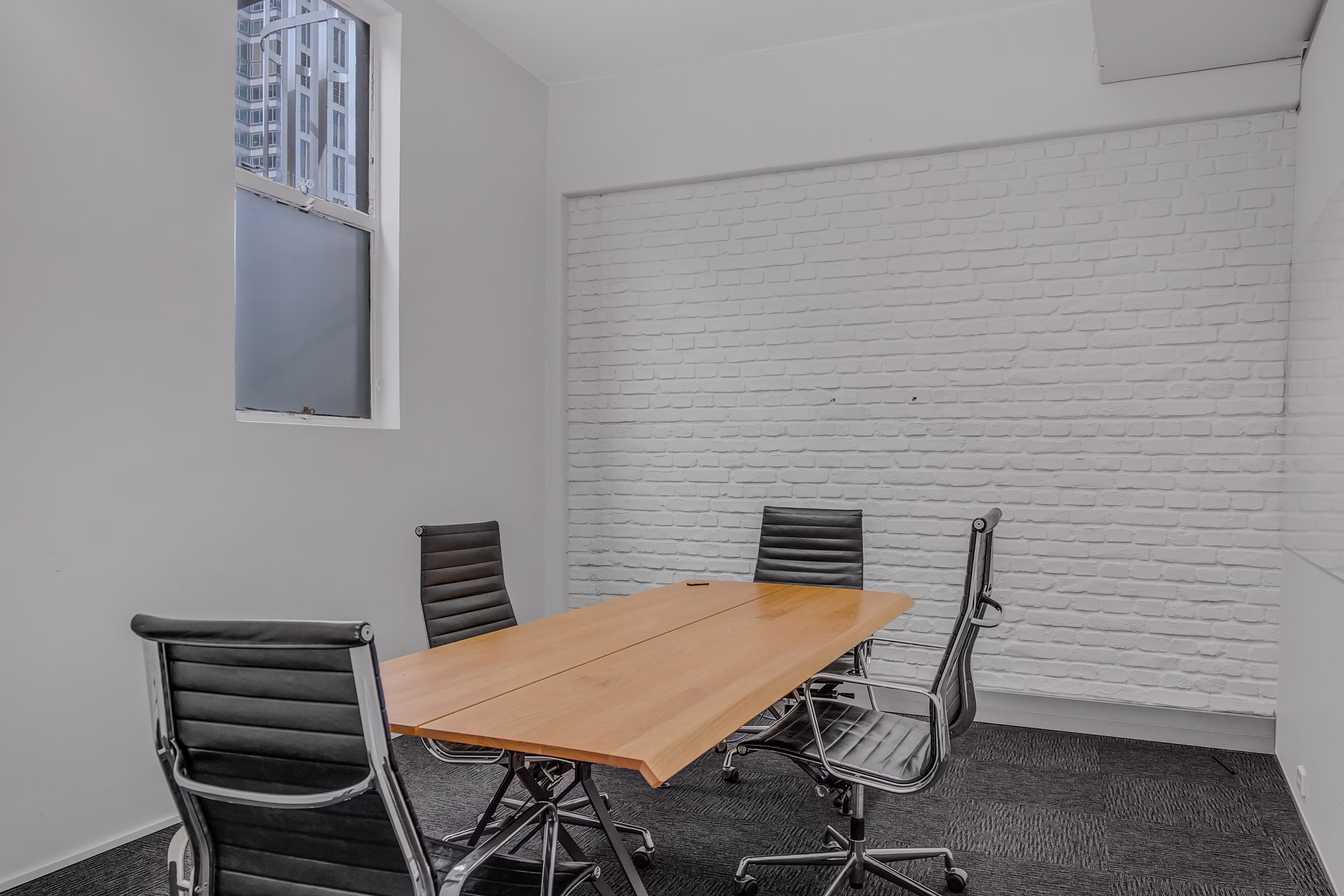 17 - 21 Customs Street E