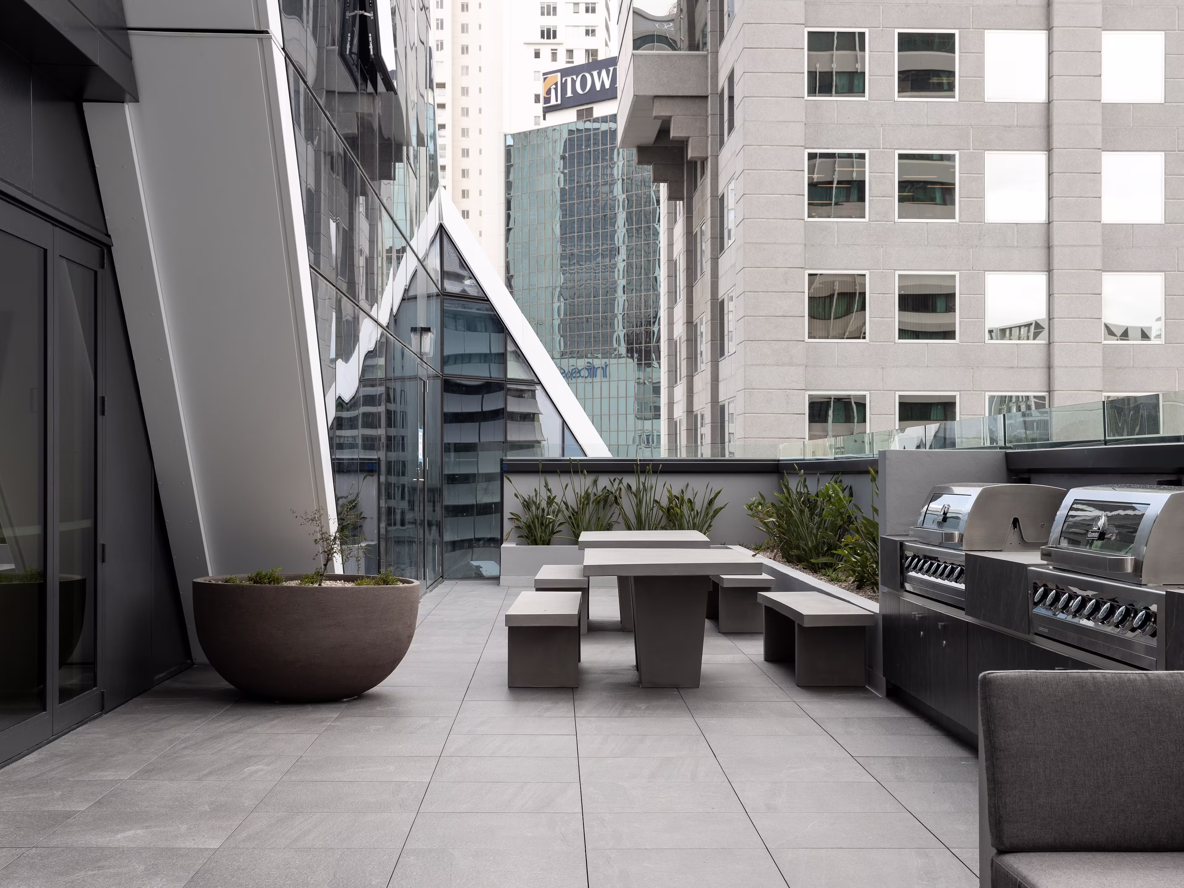 10 - 12 Commerce Street