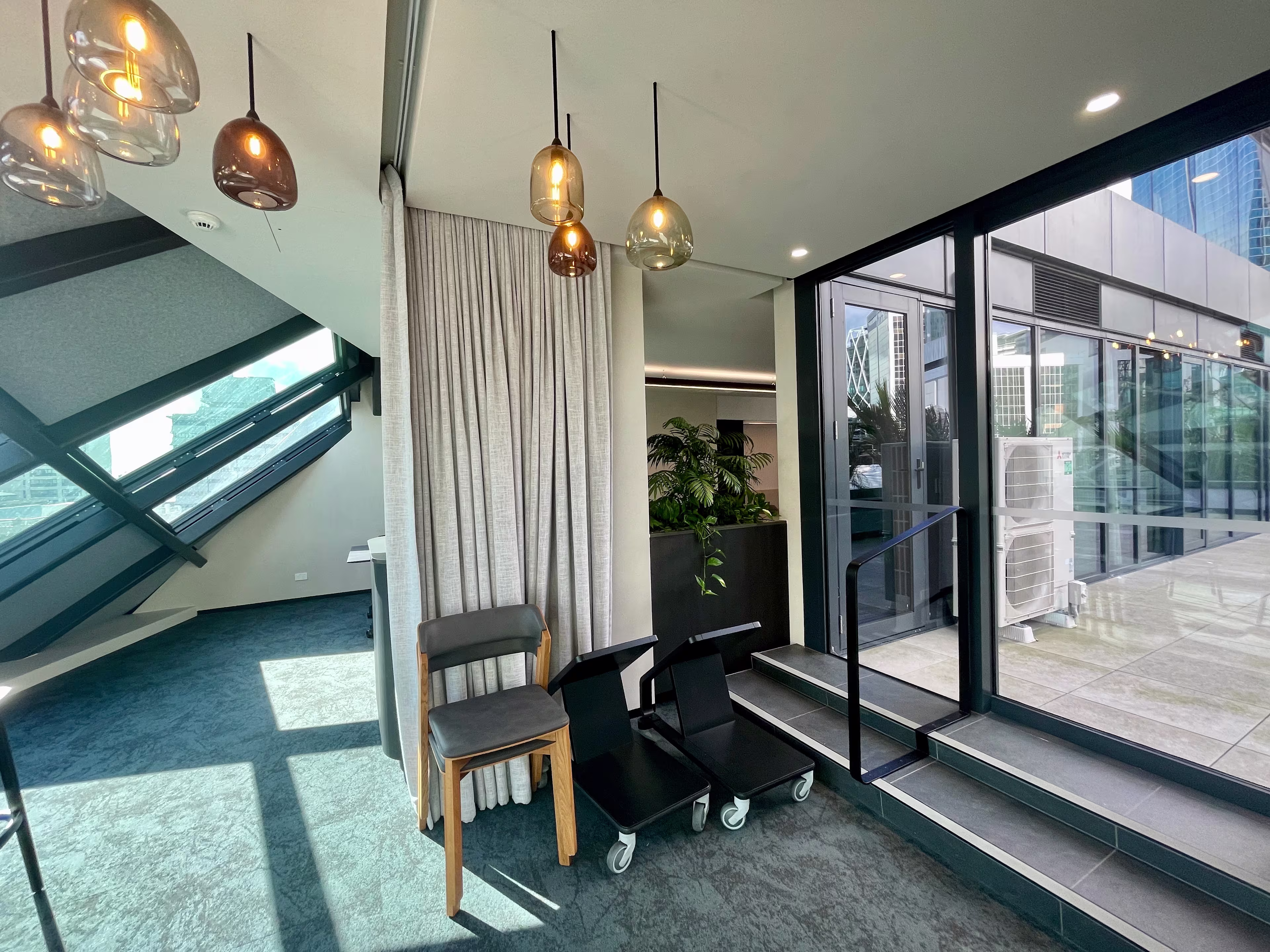 10 - 12 Commerce Street