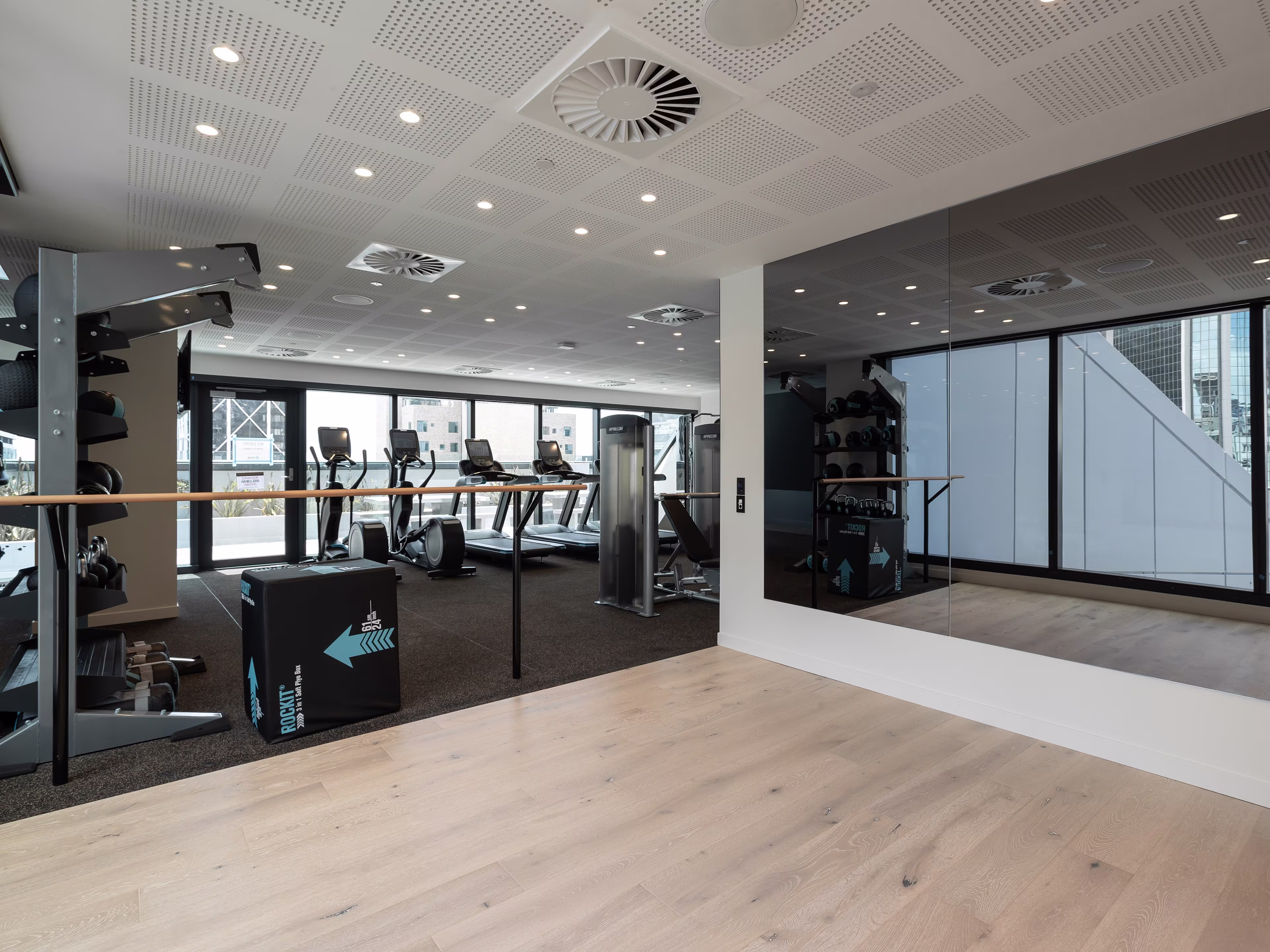 10 - 12 Commerce Street