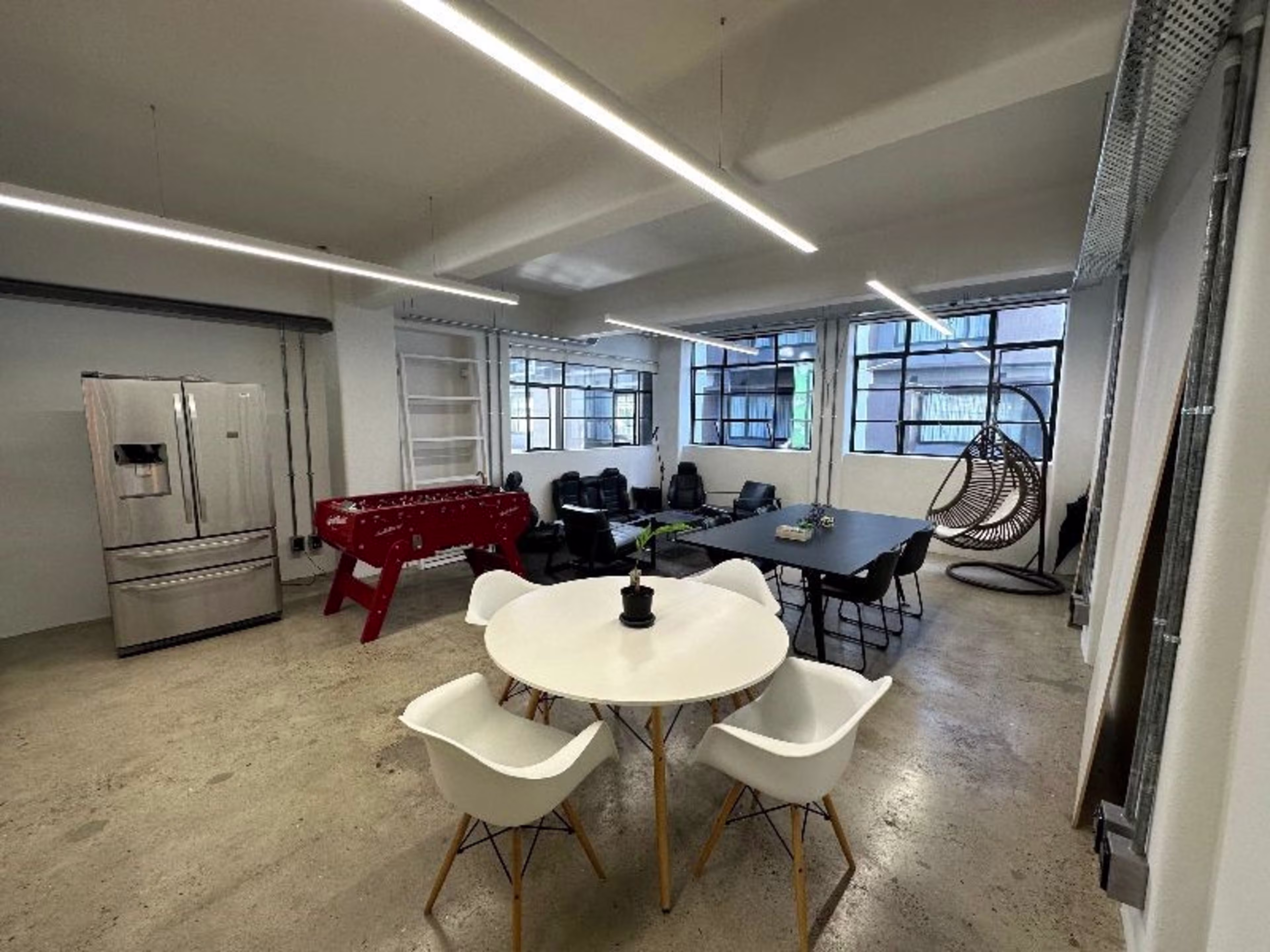 16 - 22 Anzac Avenue