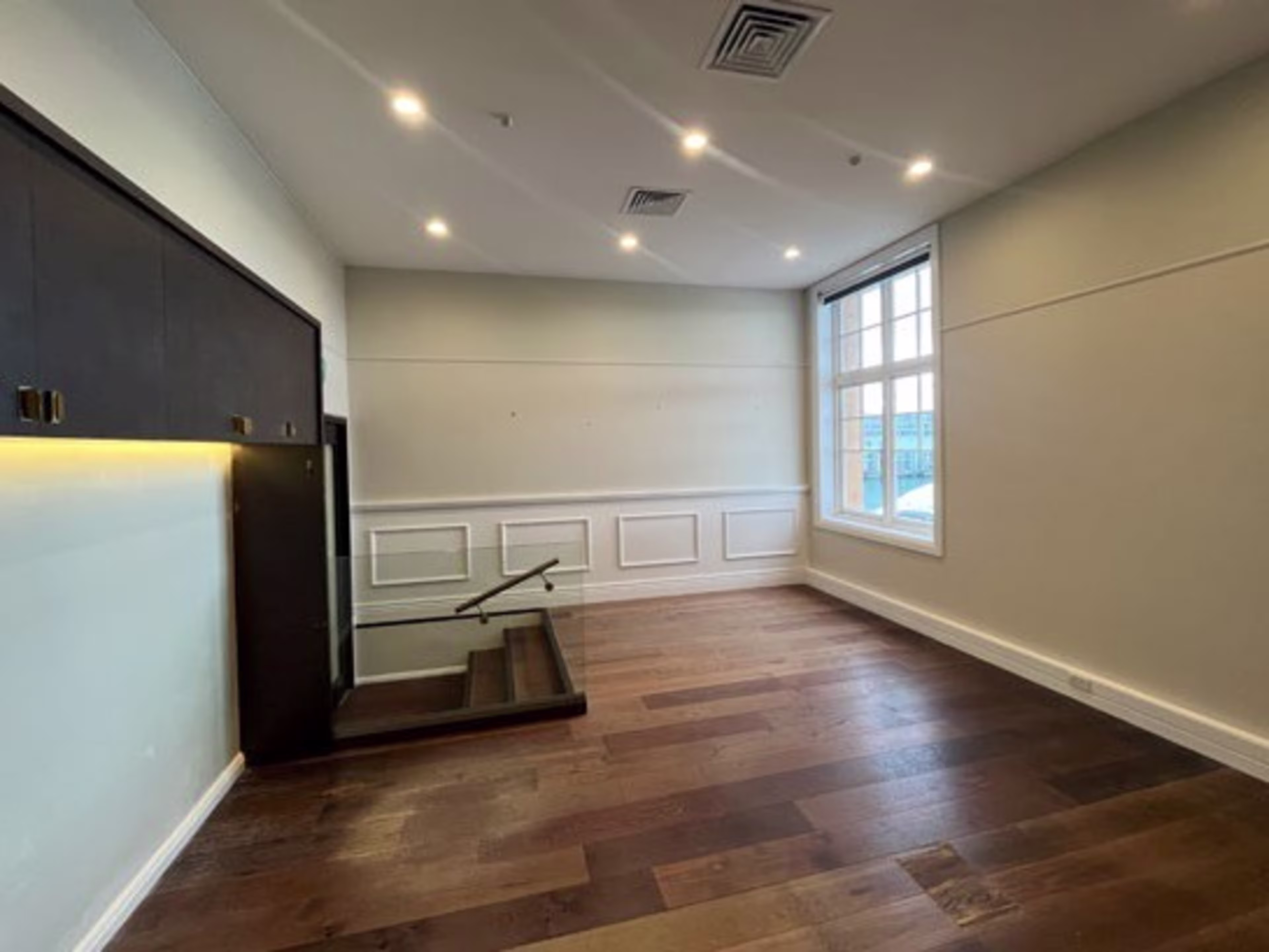 99 Quay Street