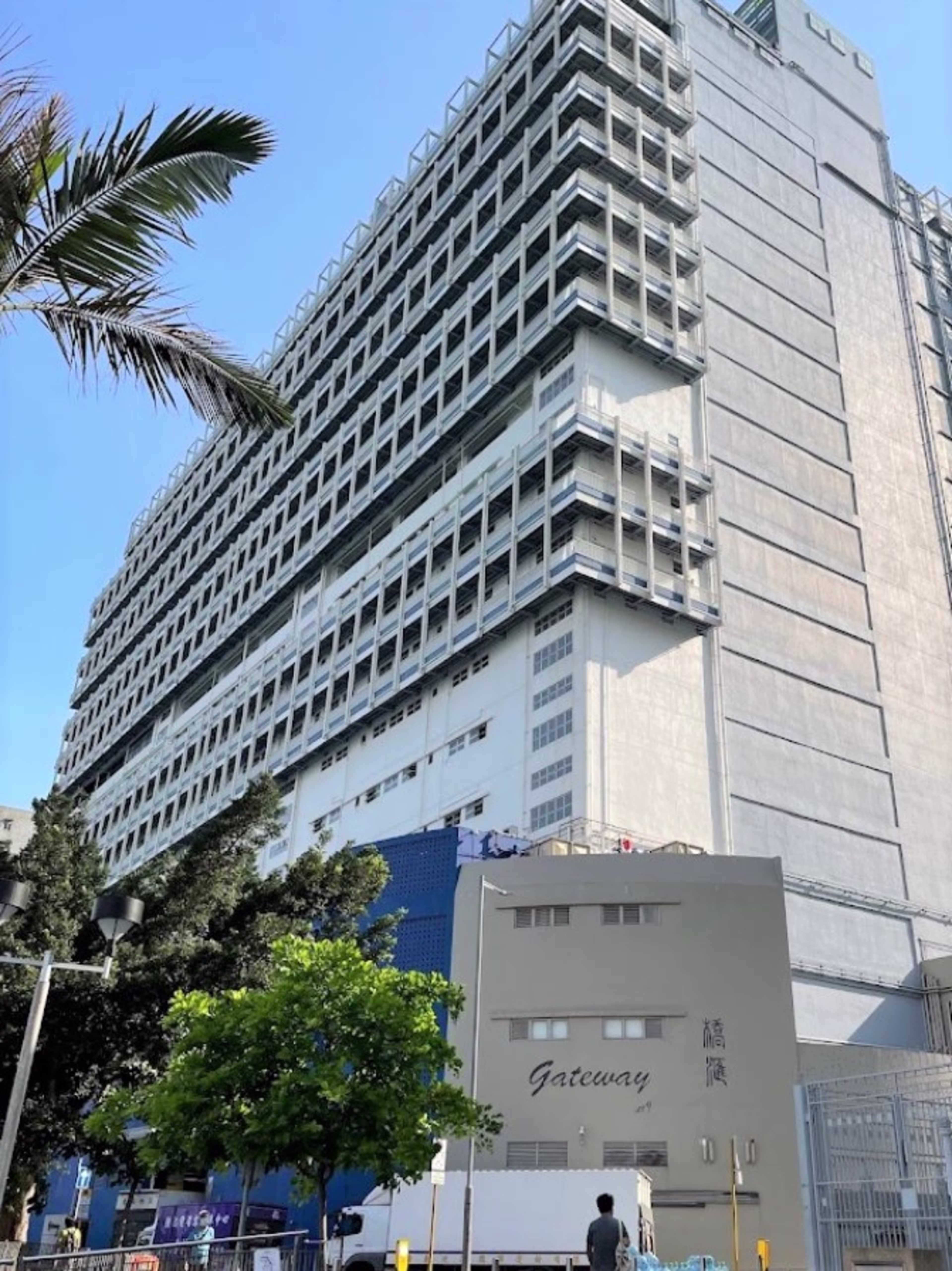 8 Cheung Fai Road