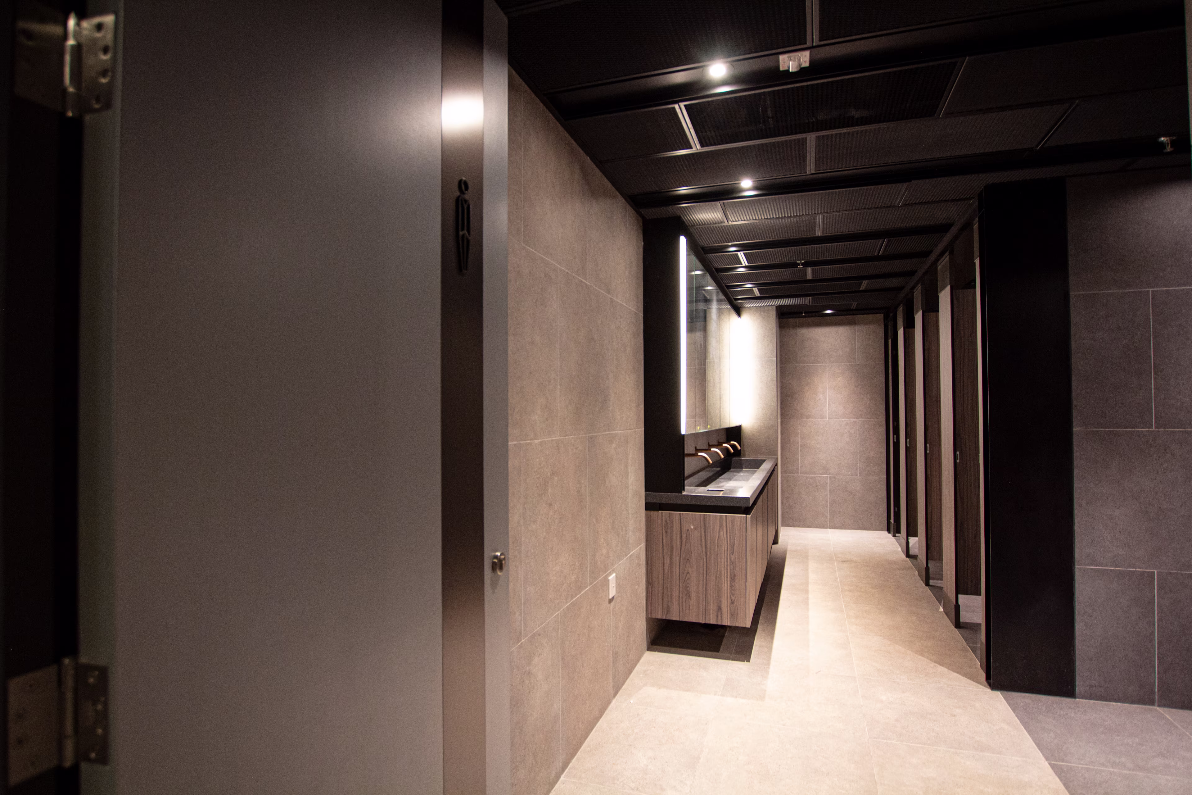 The Whitney (183 Wai Yip Street)