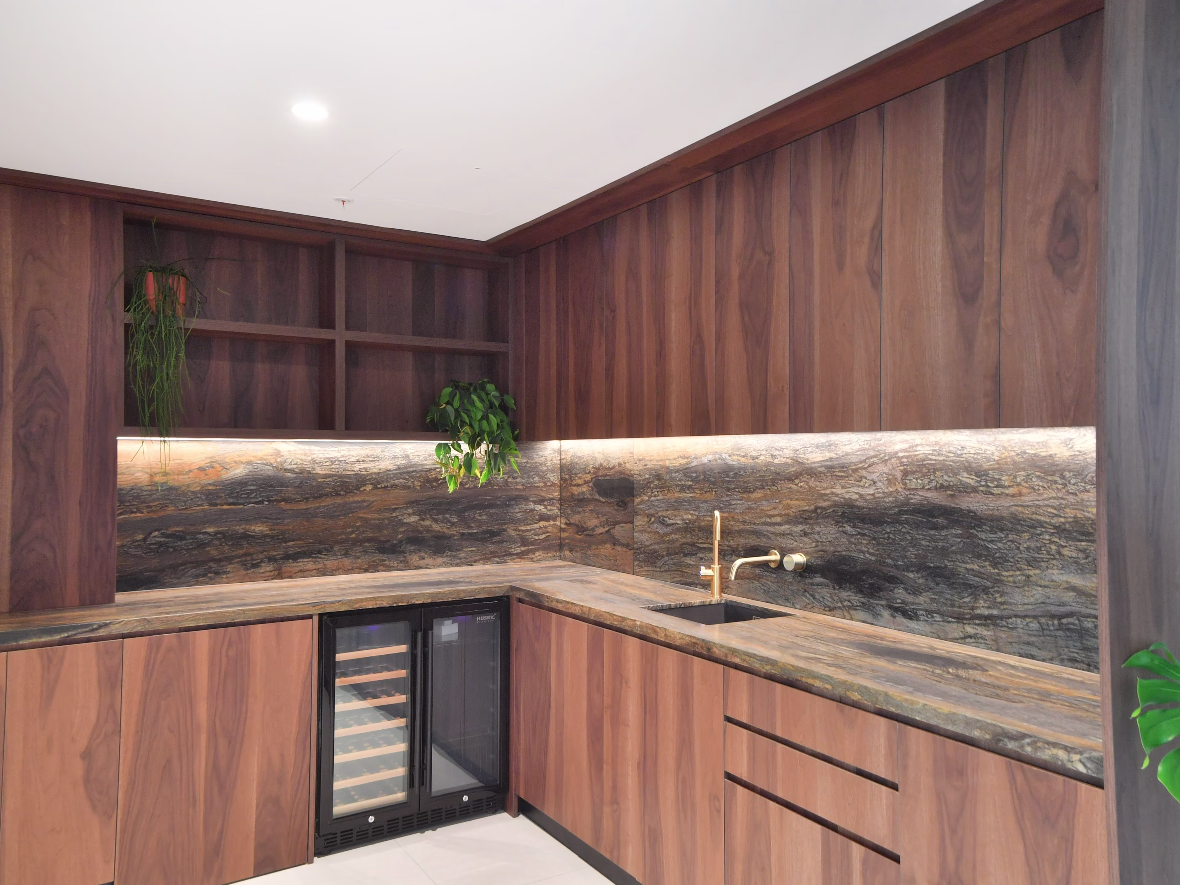 110 Customs Street W