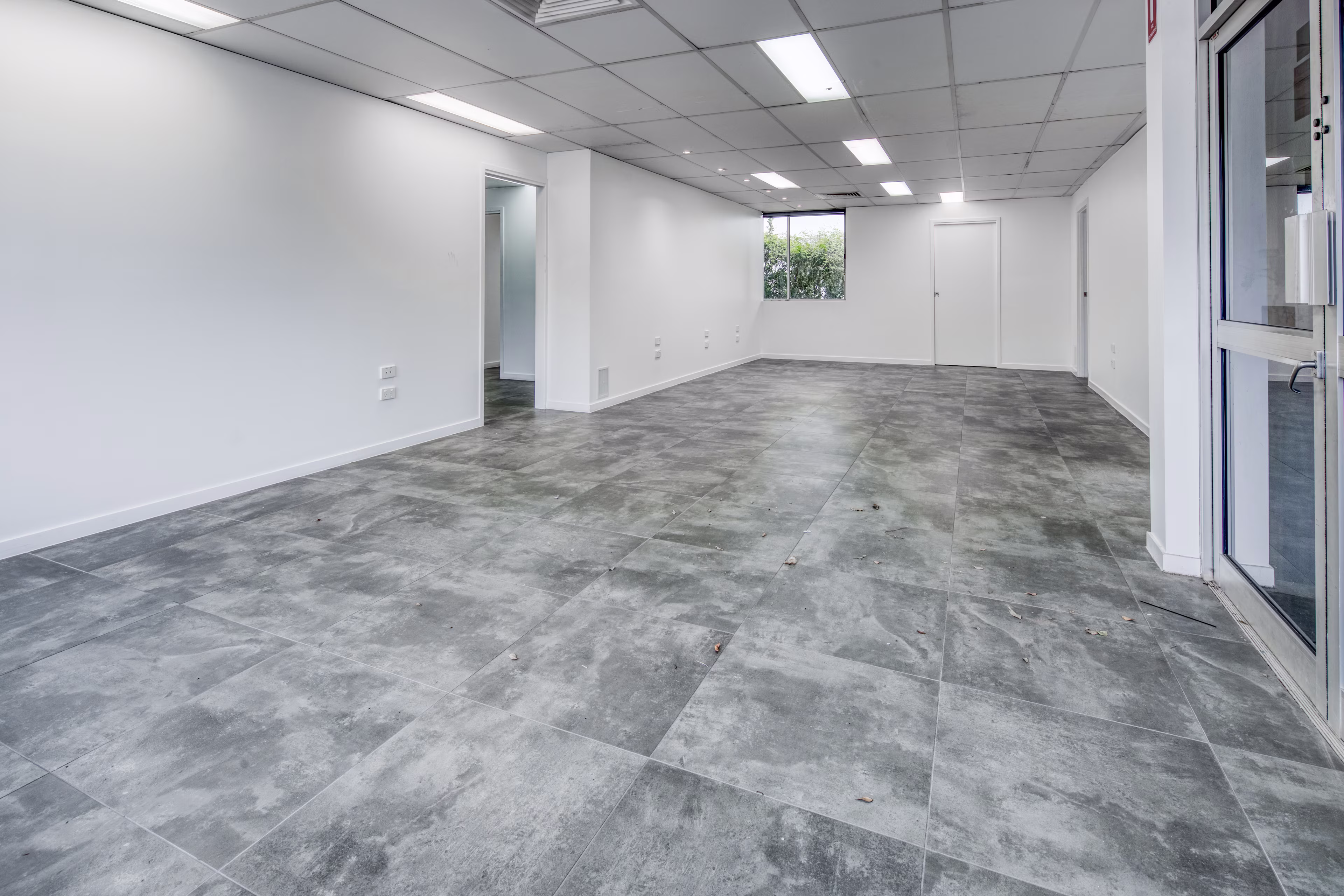 22 Suscatand Street