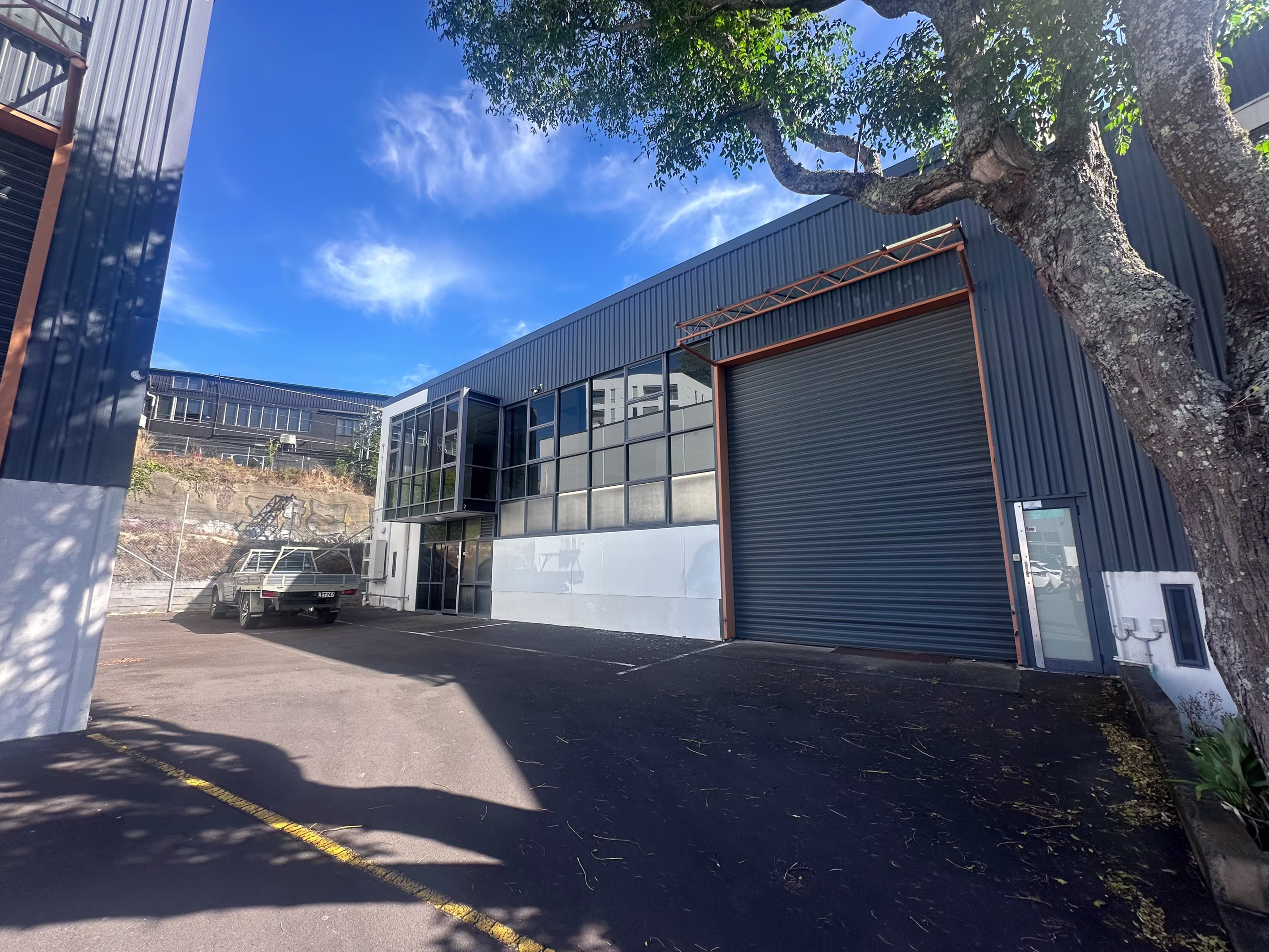 322 New North Road