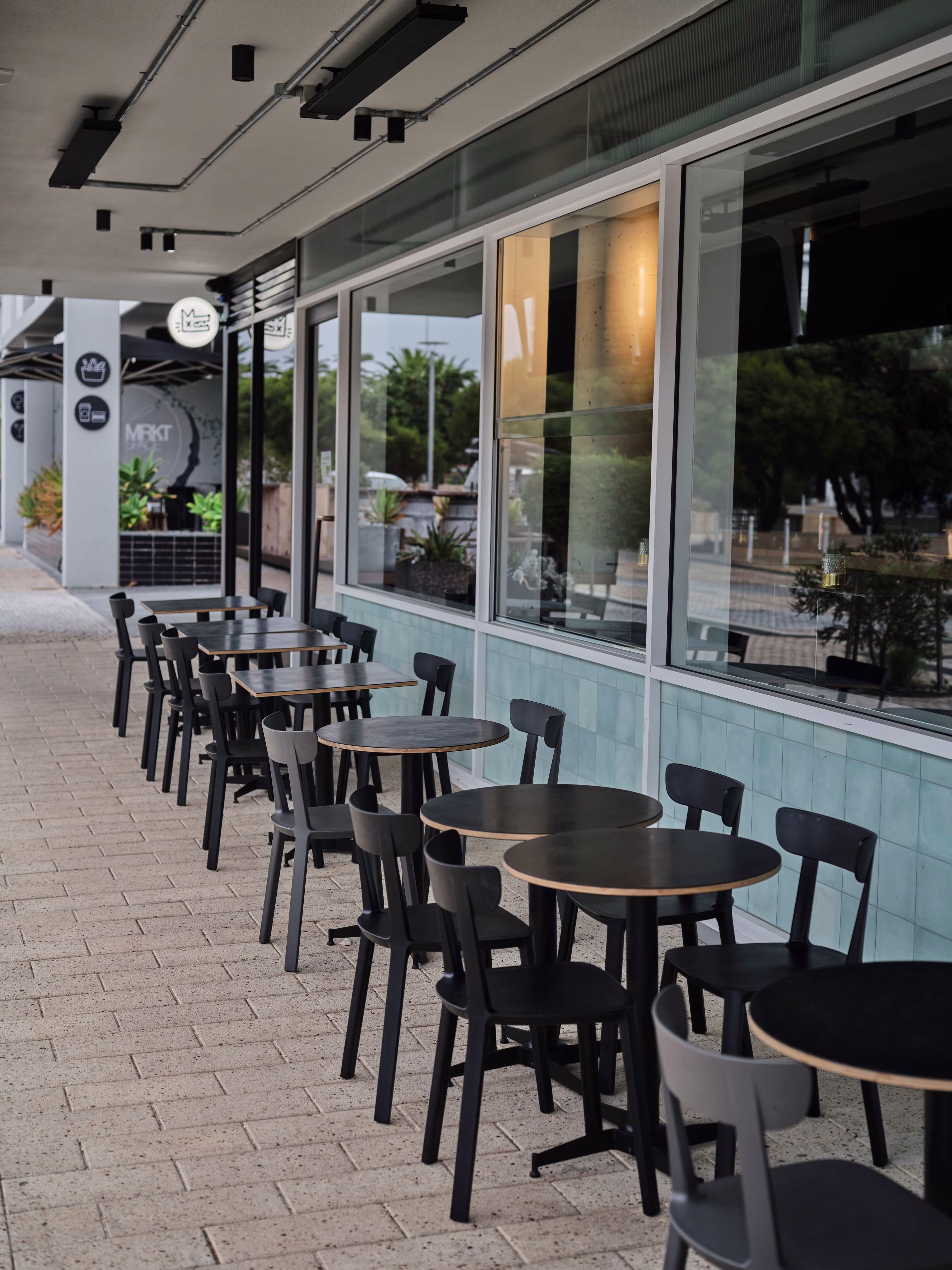 25 Leighton Beach Boulevard
