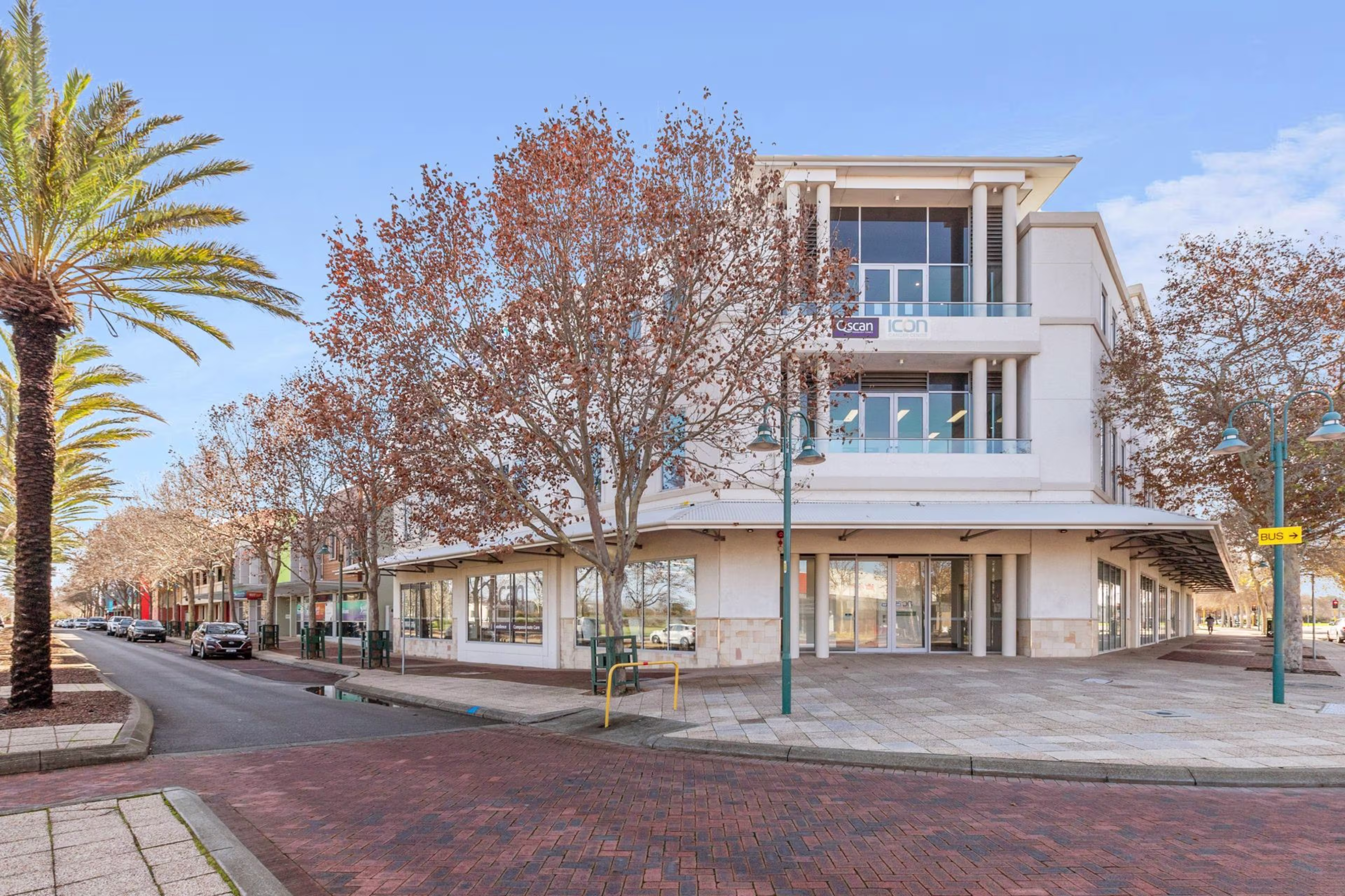 2 Civic Boulevard