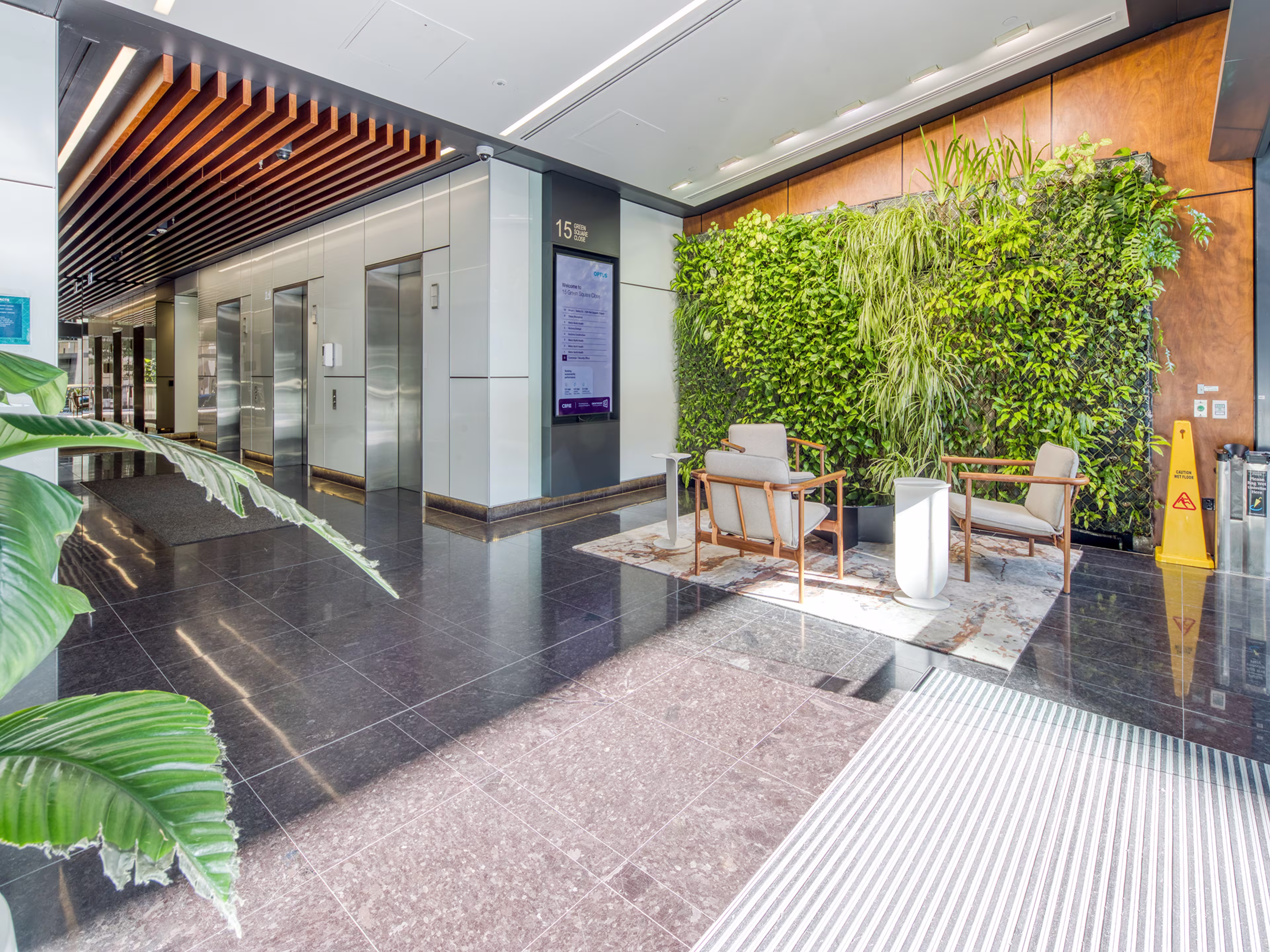15 Green Square Close