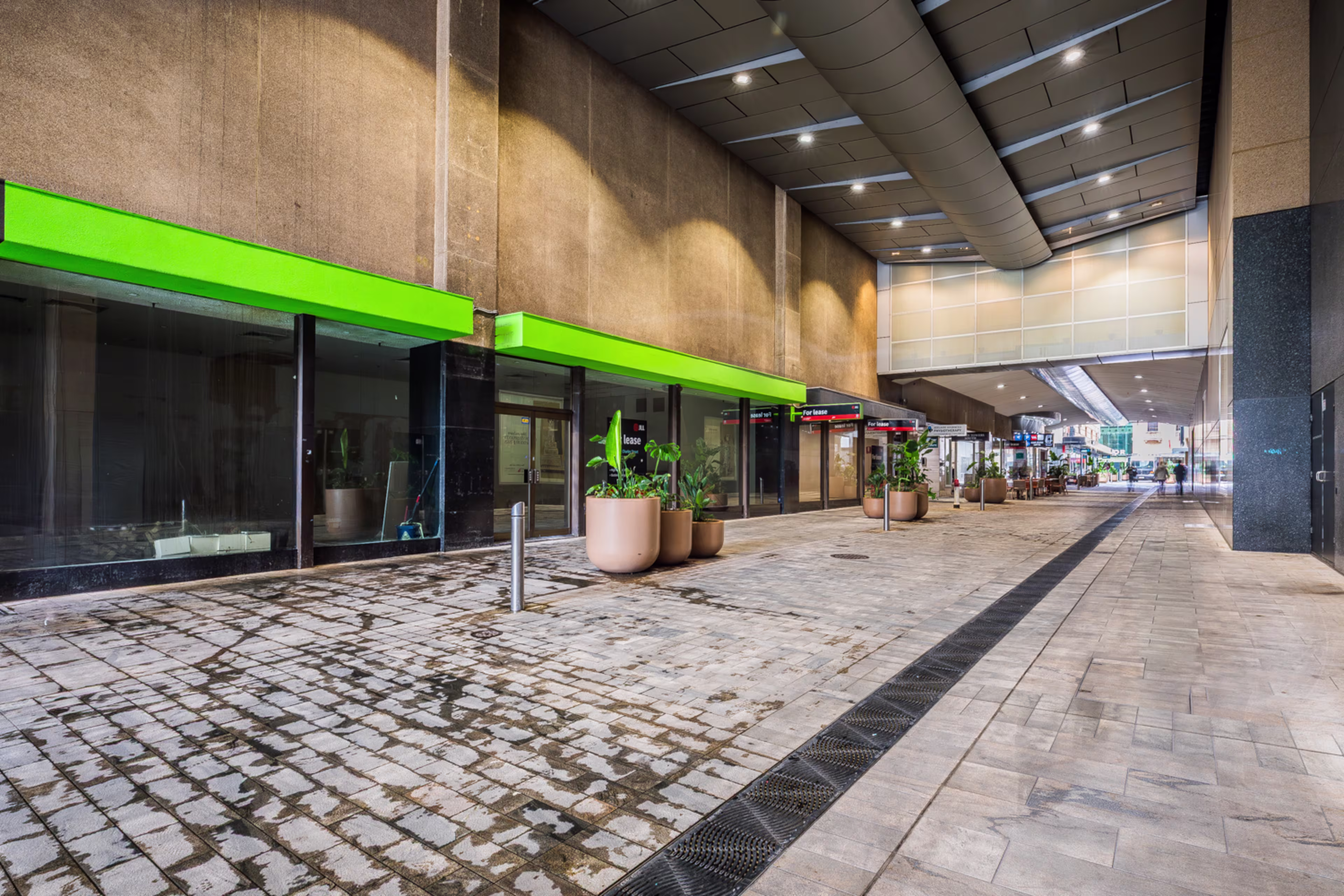 1 Charles Street Plaza