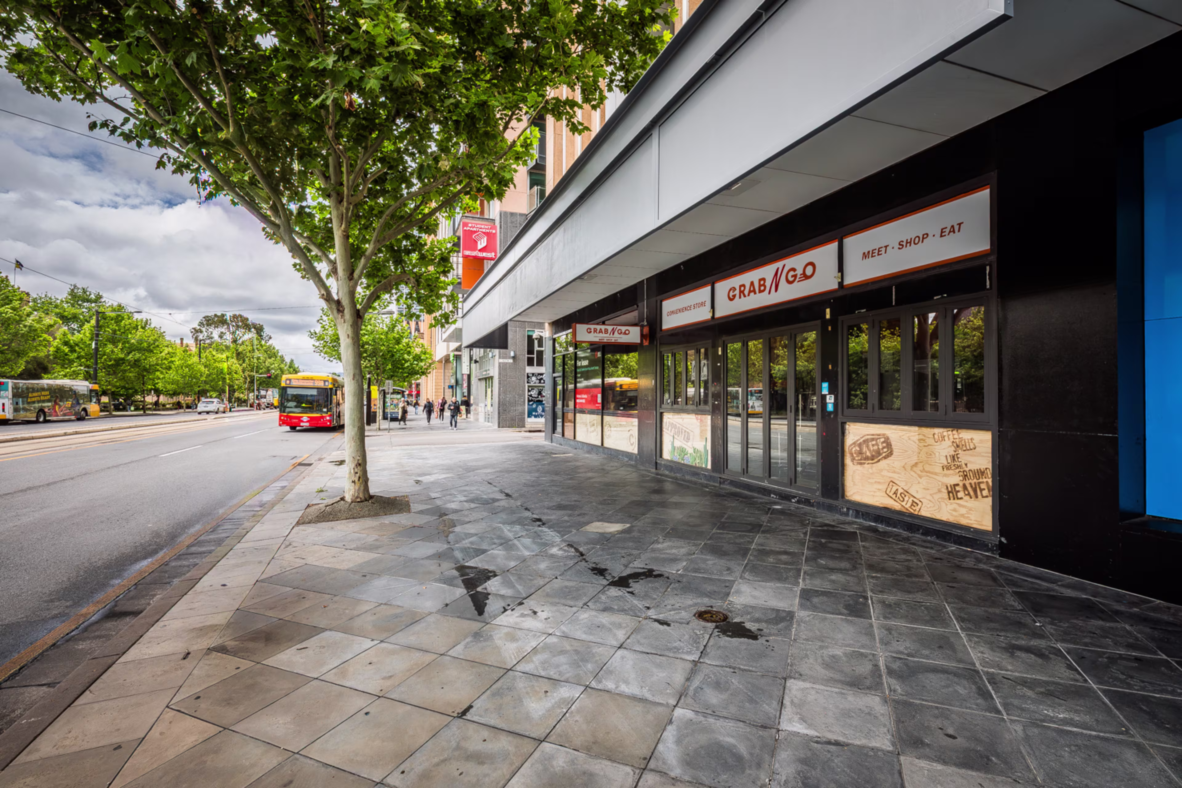 1 Charles Street Plaza