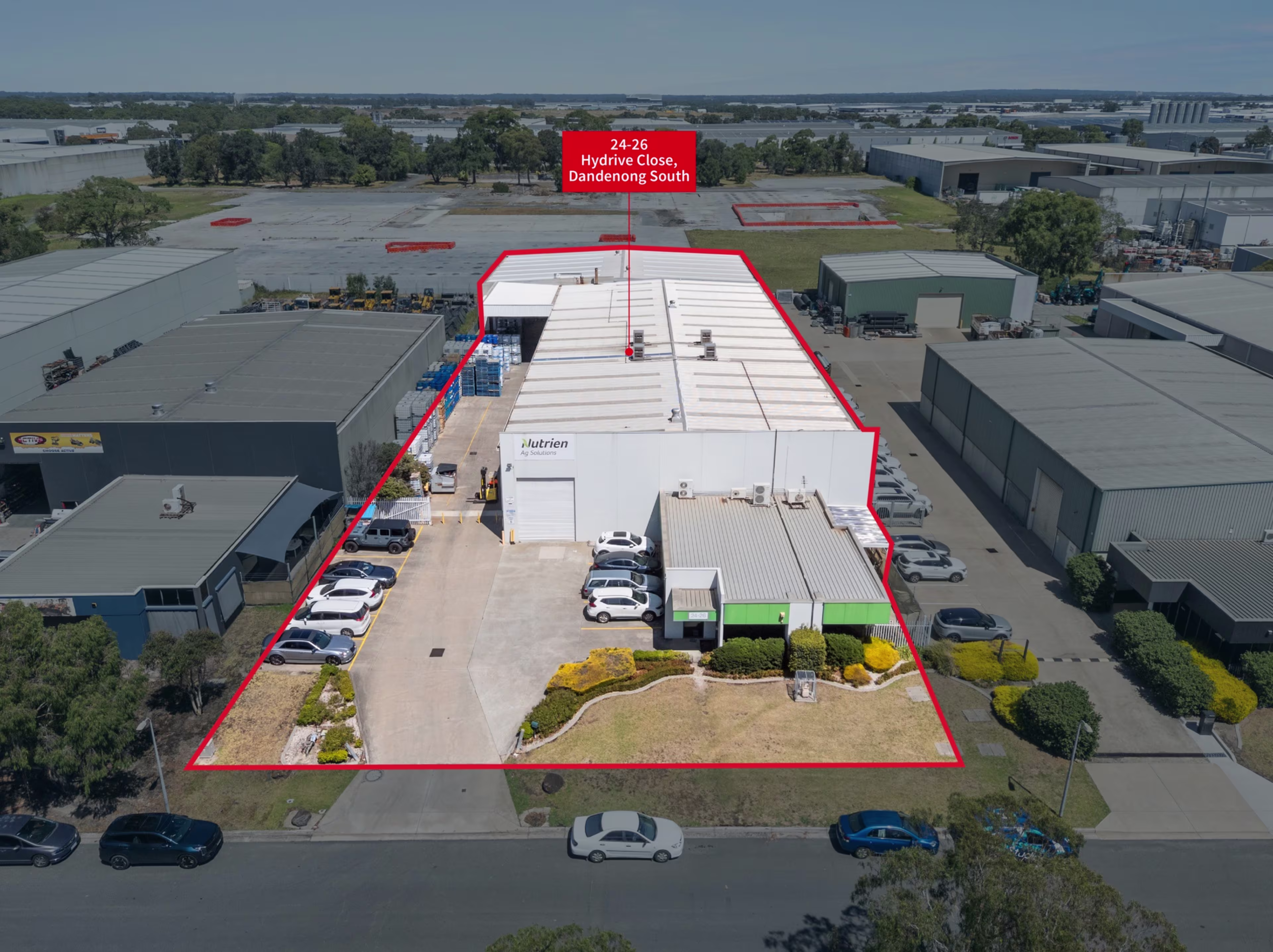 24 - 26 Hydrive Close