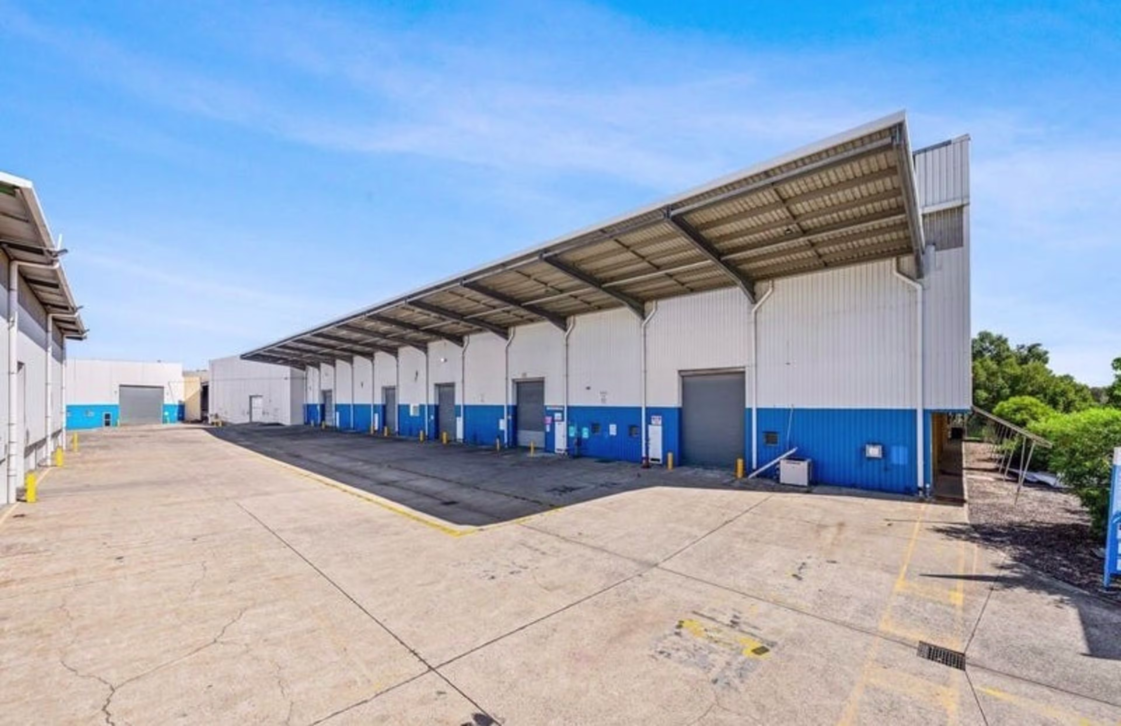 341 - 724 Lavarack & Curtin Avenue