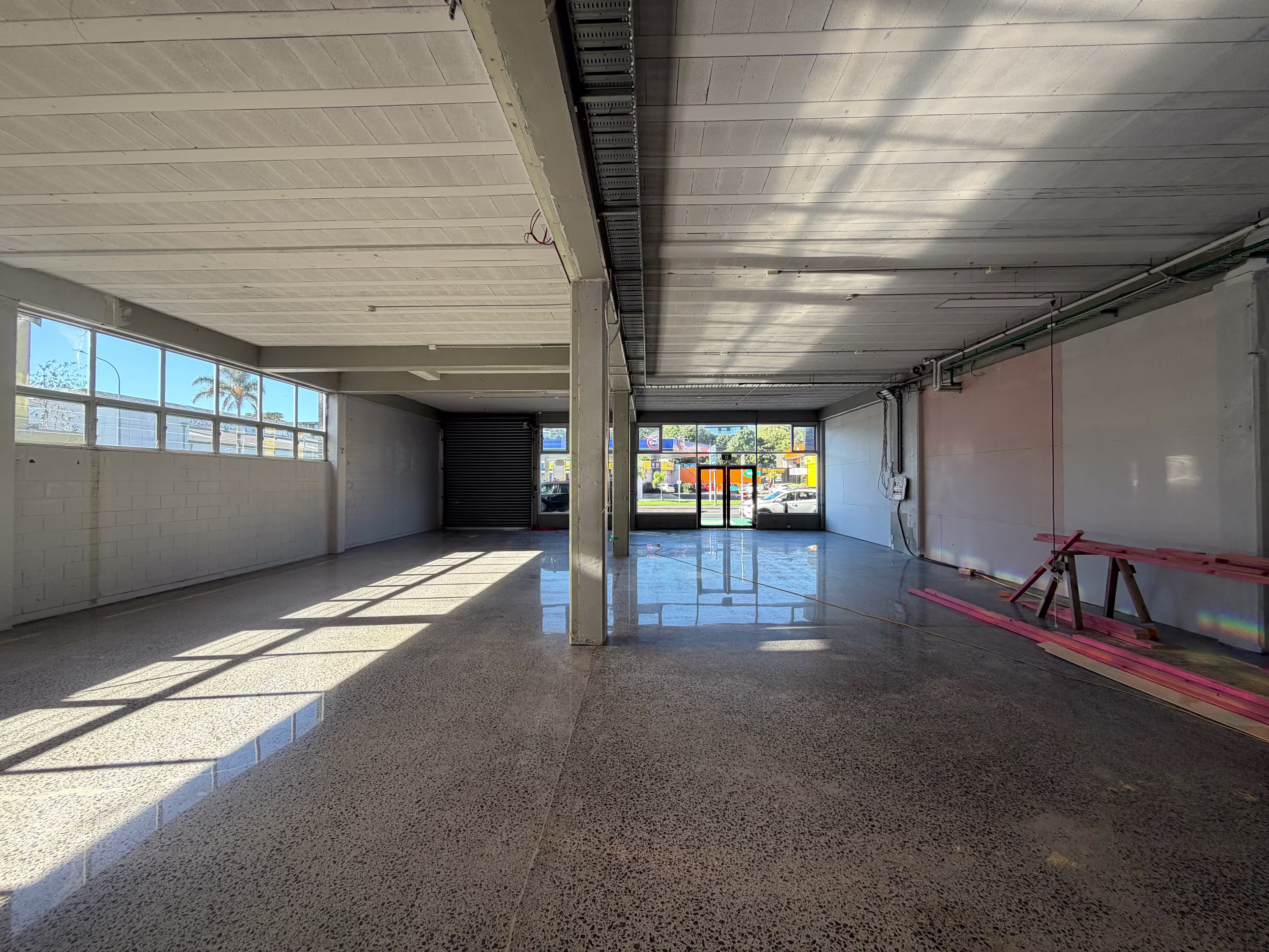 399 New North Road
