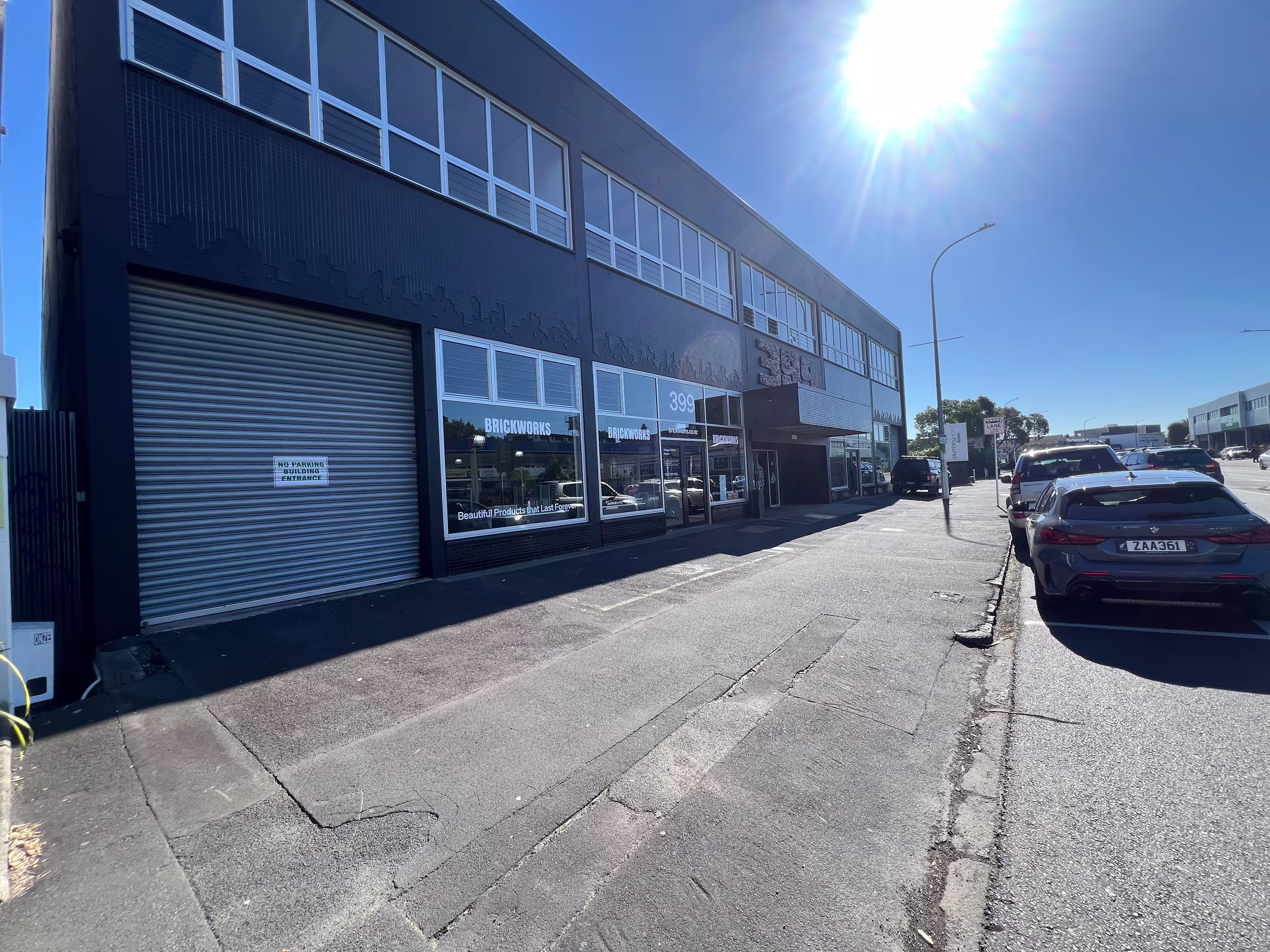 399 New North Road
