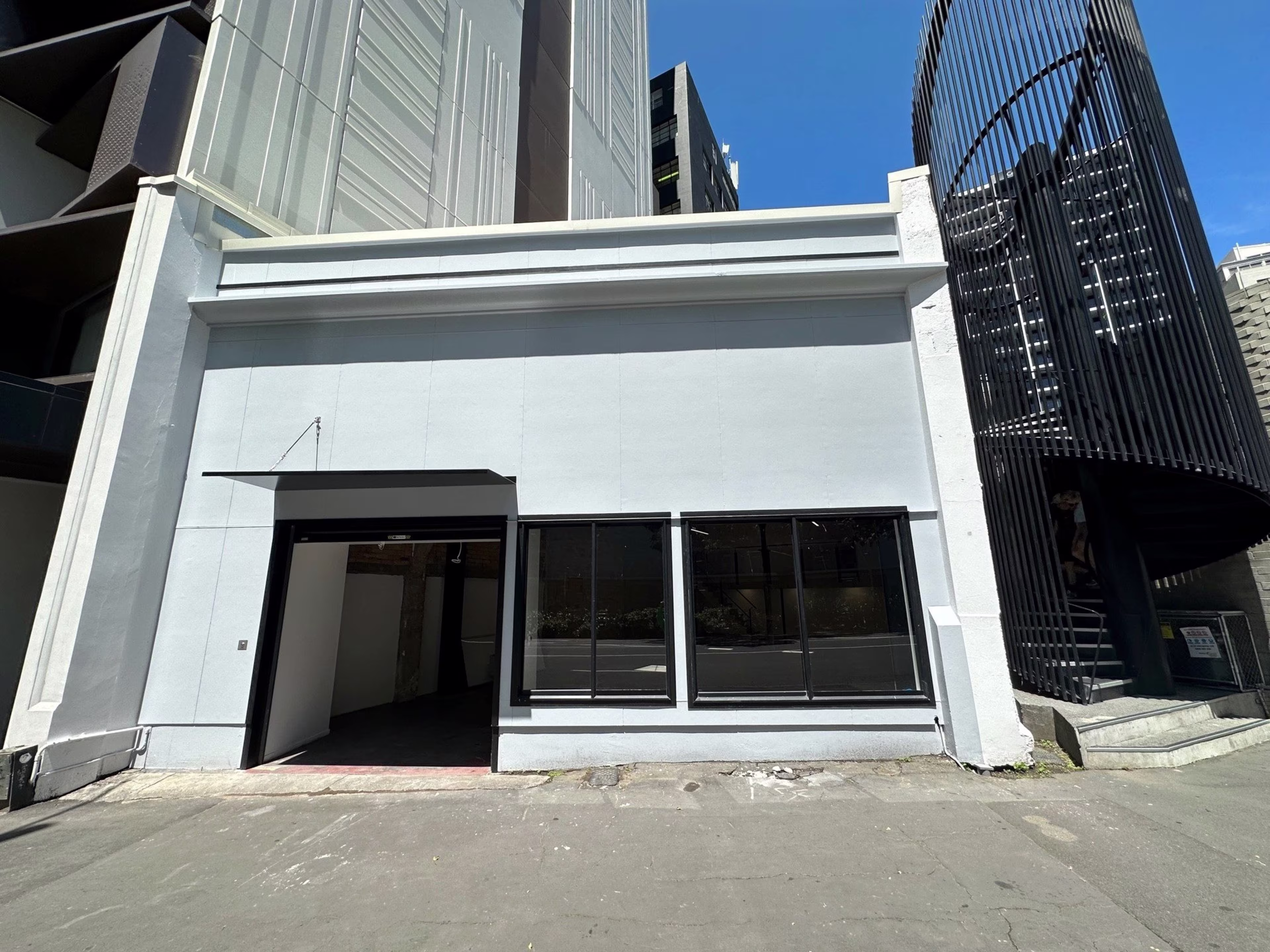 27 Beach Road