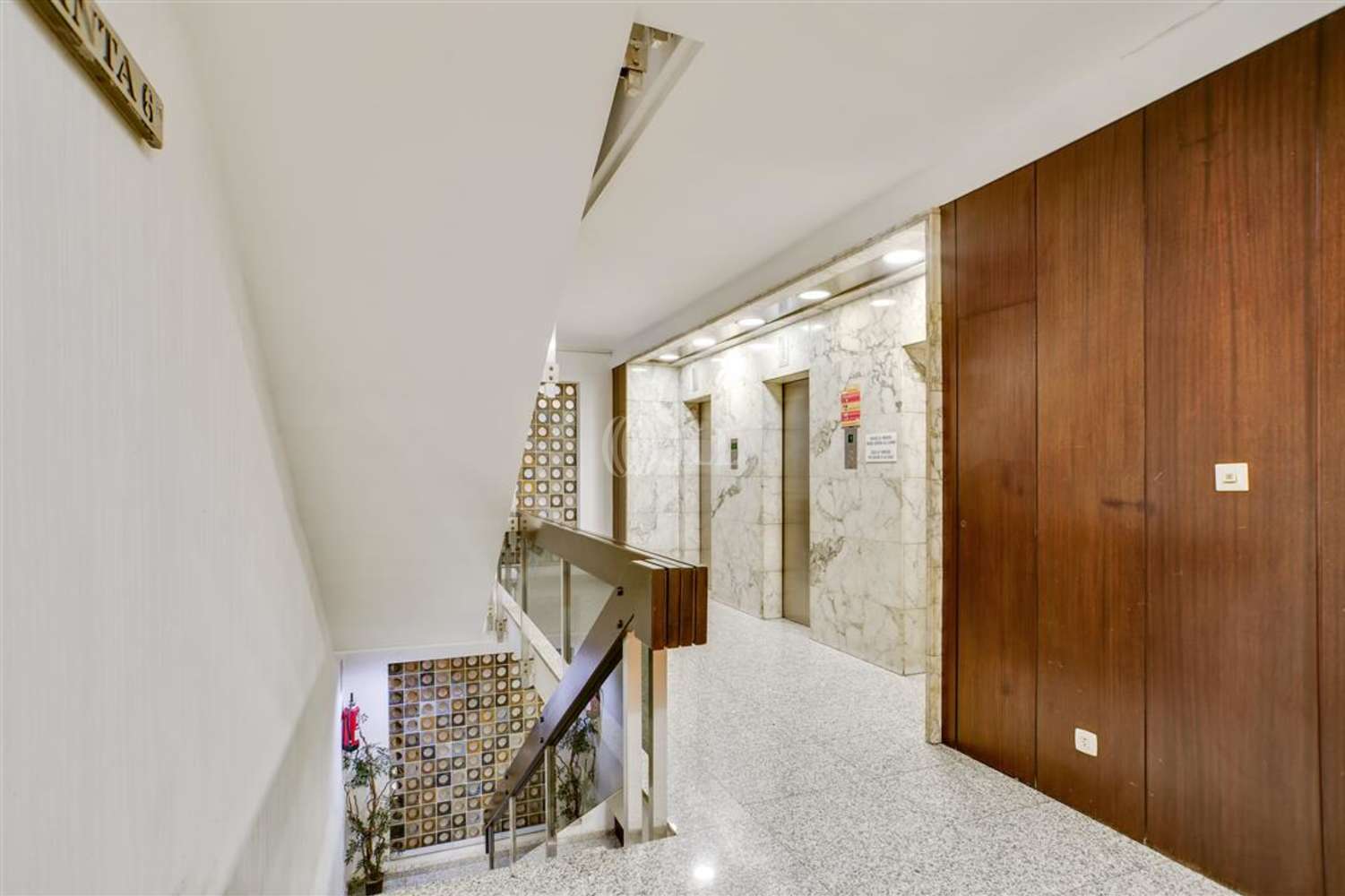 Oficina Barcelona, 08008 - Còrsega 301