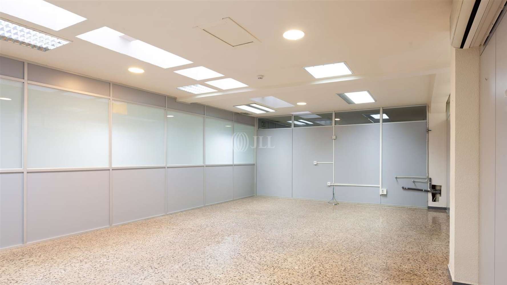 Retail Barcelona, 8005 - SARDENYA 68-72
