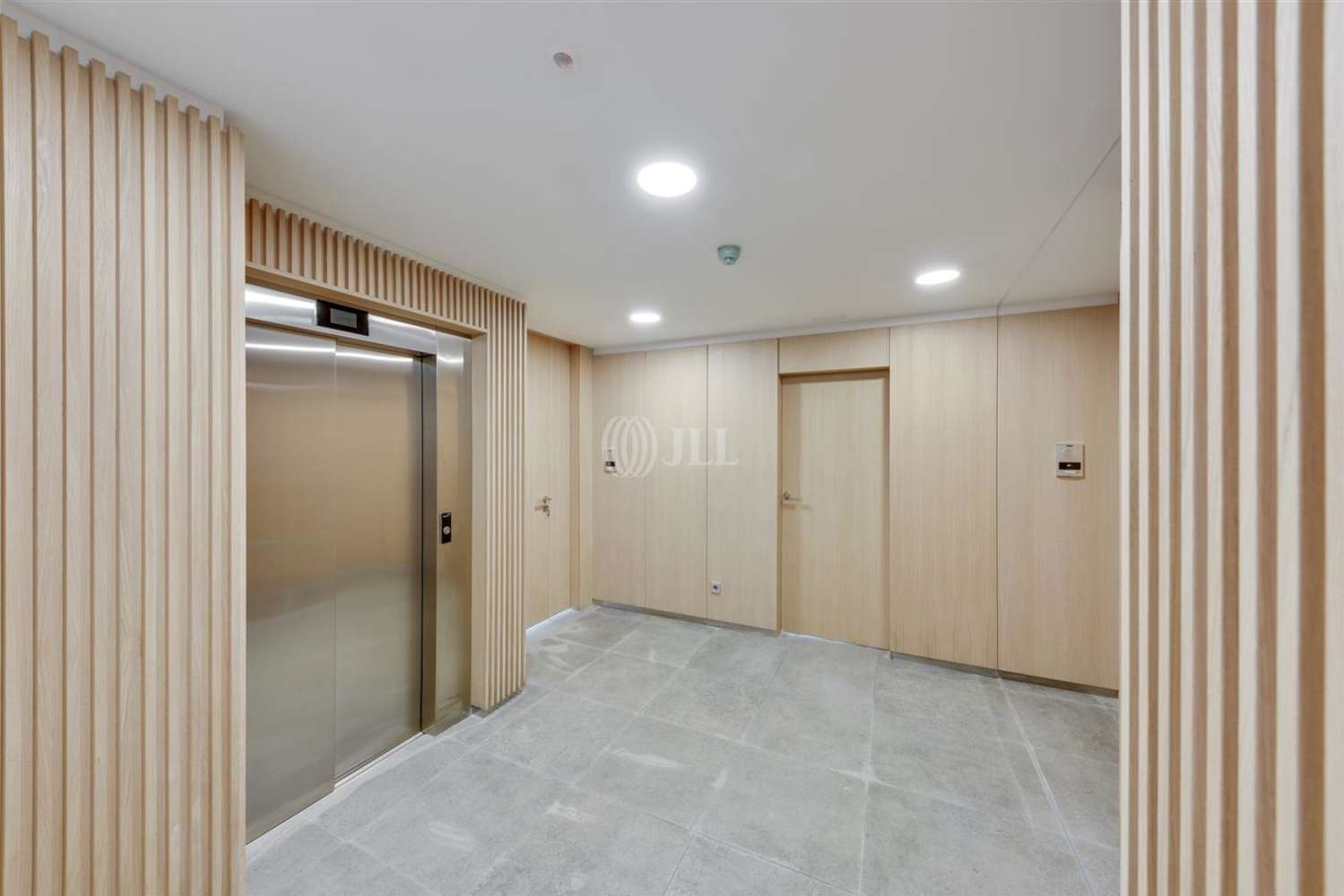 Office Madrid, 28016 - cv Comandante Azcarraga 7