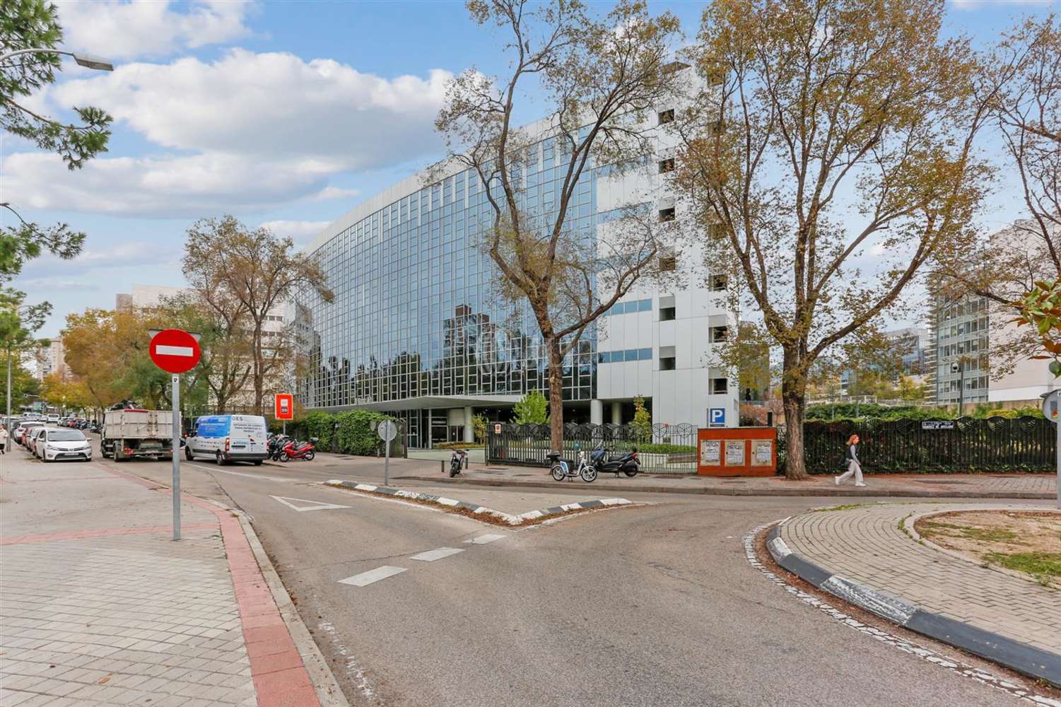 Office Madrid, 28043 - Ramírez de Arellano 35