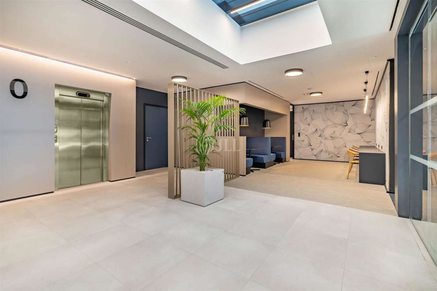 Office Madrid, 28037 - Valentín Beato 22