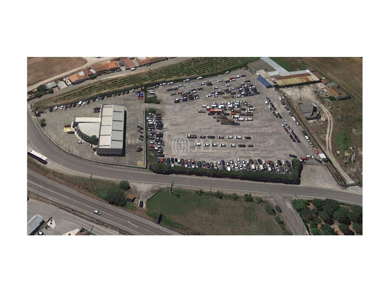 Industrial Azambuja - Armazém + Terreno em Aveiras de Cima