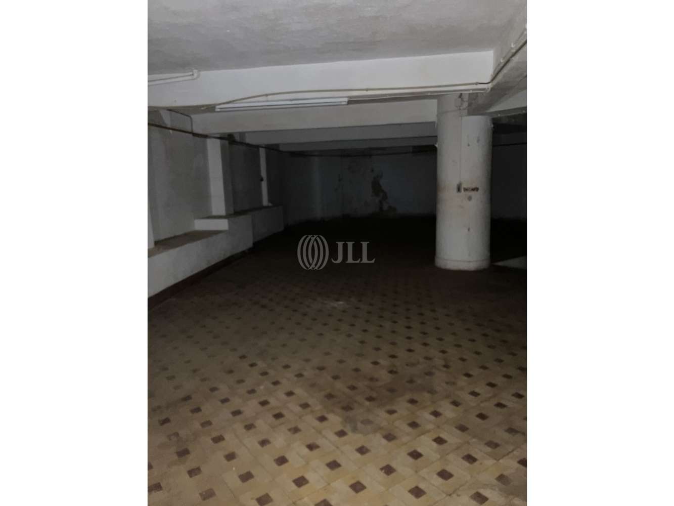Industrial Lisboa - Armazém/Garagem em Lisboa