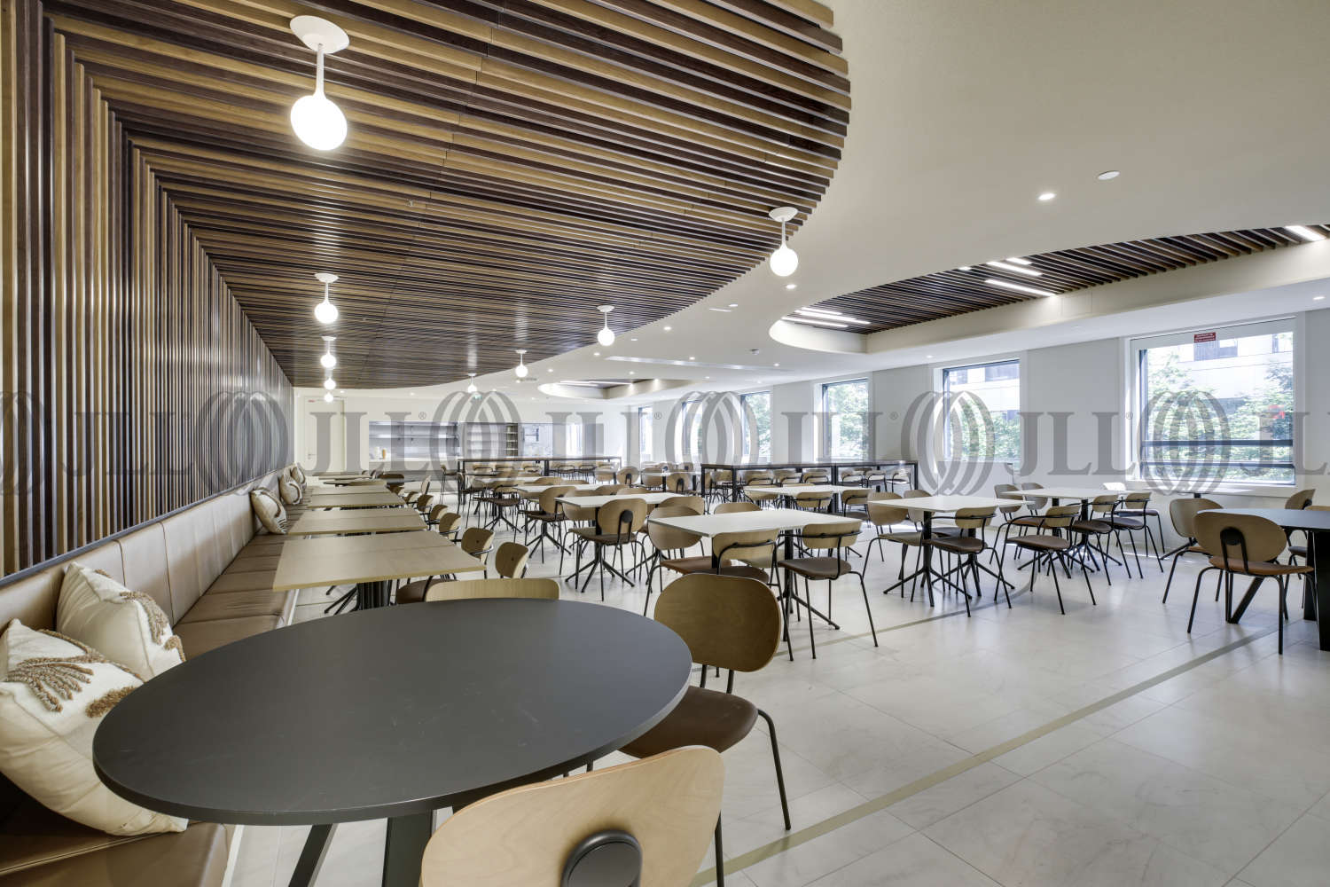 Bureaux Courbevoie, 92400 - TOUR EMBLEM