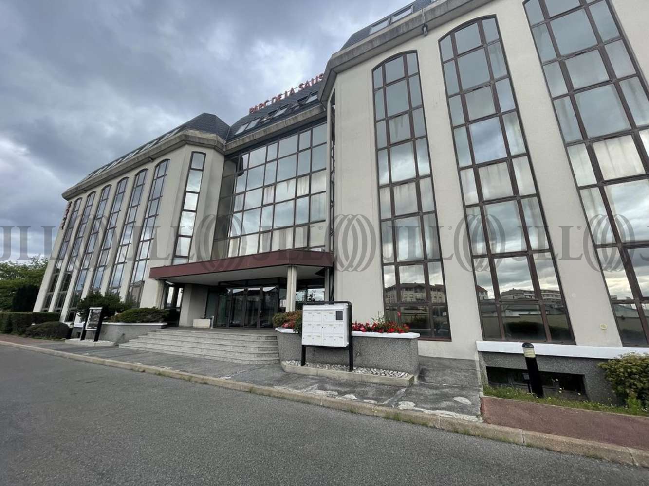 Bureaux Vitry sur seine, 94400 - PARC DE LA SAUSSAIE