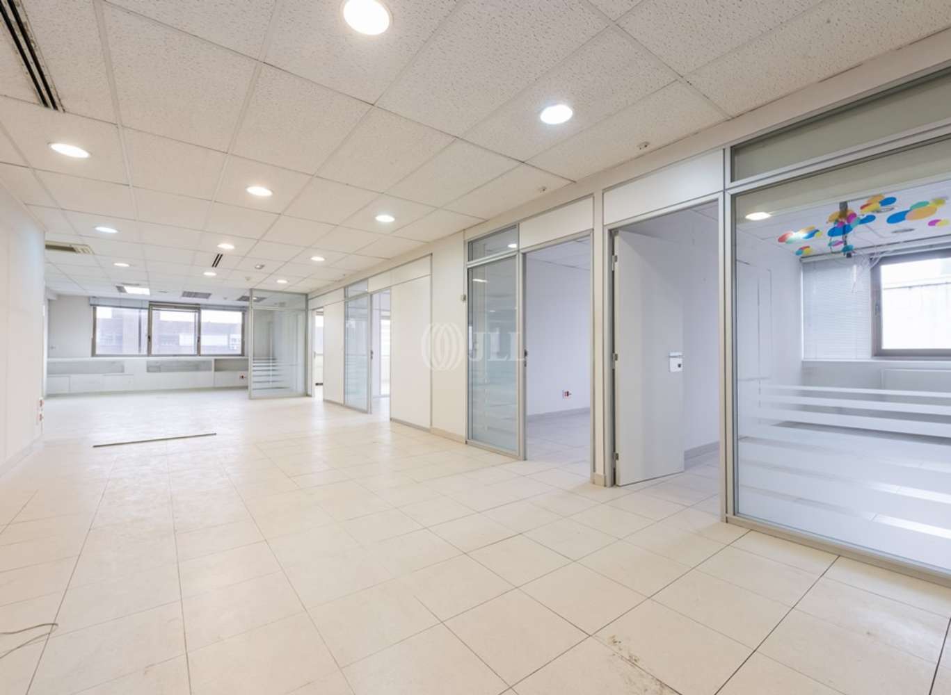 En alquiler de Oficina en DOCTOR ESQUERDO 136, Méndez ...