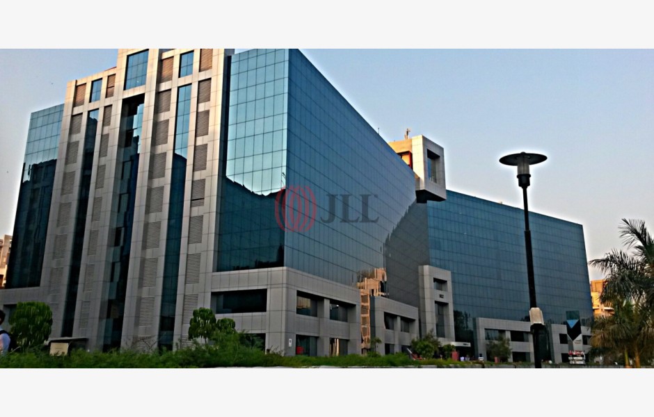 Magarpatta Tower 4 Pune properties JLL Property India