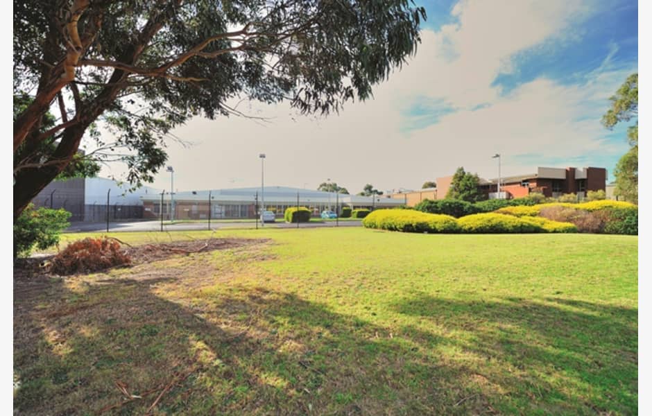573-Burwood-Highway-Office-for-Sale-1203-695cd270-e5c8-e211-a648-a4badb47a701_573_burwood_hwy_0126