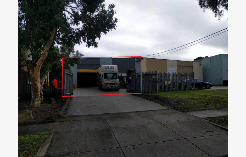 35-39-Gatwick-Road-Office-for-Sale-1419-4c267f6c-1361-e711-8118-e0071b710a01_IMG_20170609_101737