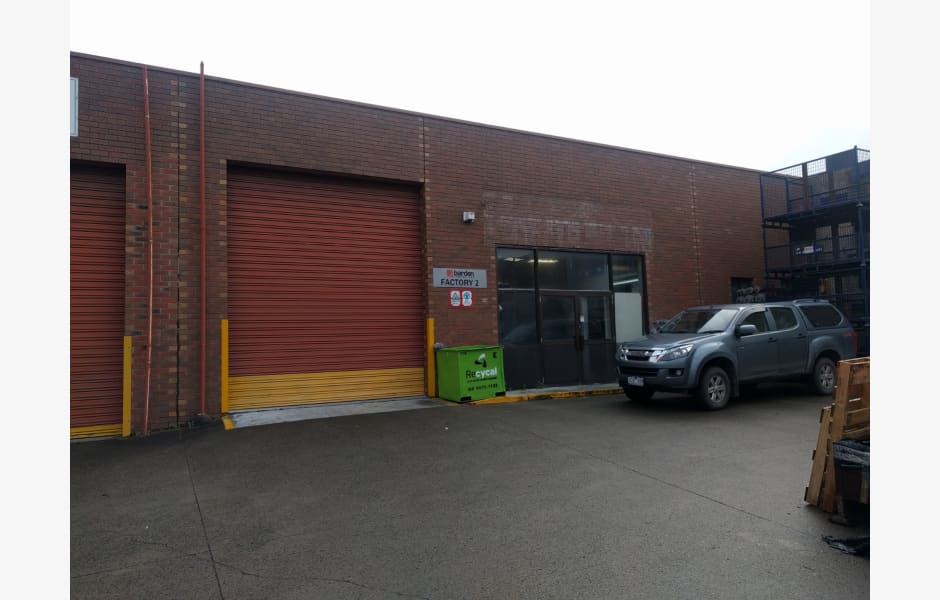 35-39-Gatwick-Road-Office-for-Sale-1419-aafec17d-1361-e711-810b-e0071b716c71_IMG_20170609_100817