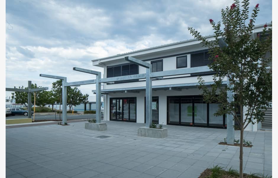 Bridge-Plaza-Office-for-Lease-1853-91b7f231-4198-e711-811d-e0071b710a01_Courtyard