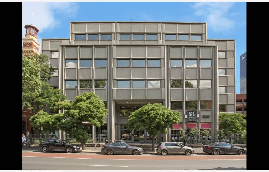 3 6 100 victoria parade east melbourne
