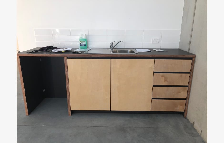 Unit-18/-46-Graingers-Road-Office-for-Sale-or-Lease-5343-1ea385ae-f2e2-4d4c-a203-4f39dc1573bc_NMELINDPROPERTIESWORKWestGraingersRoad46WestFootscrayUnit18kitchen