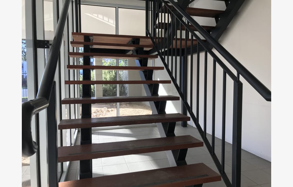 Building-2-Office-for-Lease-5926-5241df83-54b7-4560-a242-d0975b30f864_c